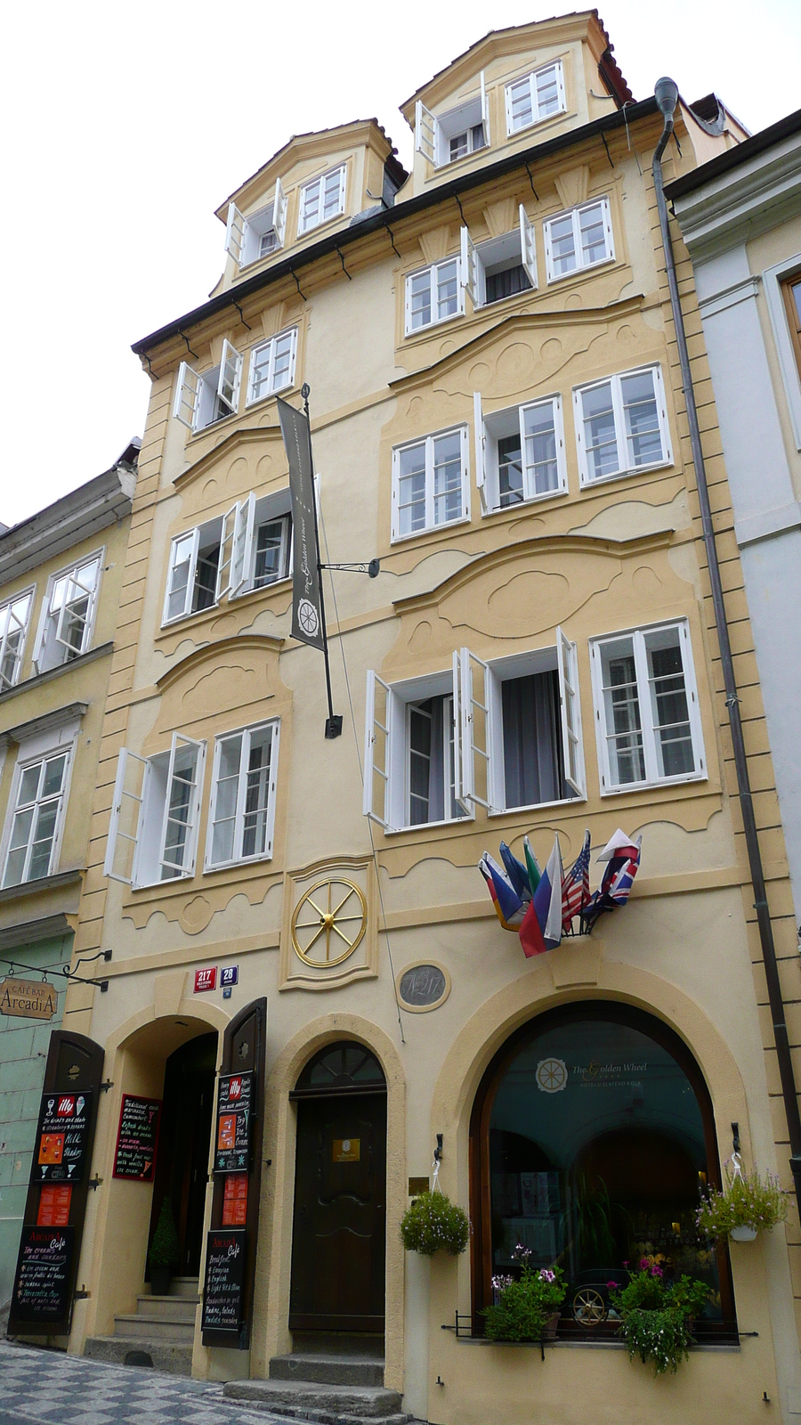 รูปถ่าย สาธารณรัฐเช็ก(Czech Republic) ปราก(Prague) รอบปราสาทปราก(Around Prague Castle) 2007-07 16