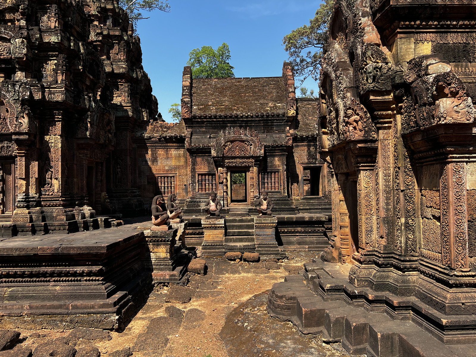 รูปถ่าย กัมพูชา(Cambodia) เสียมราฐ(Siem Reap) ปราสาทบันทายศรี(Banteay Srei) 2023-01 11