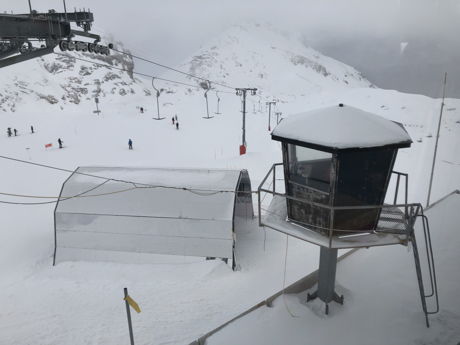 รูปถ่าย สวิสเซอร์แลนด์(Switzerland) ครองส์-มงตานา(Crans Montana) 2020-12 527