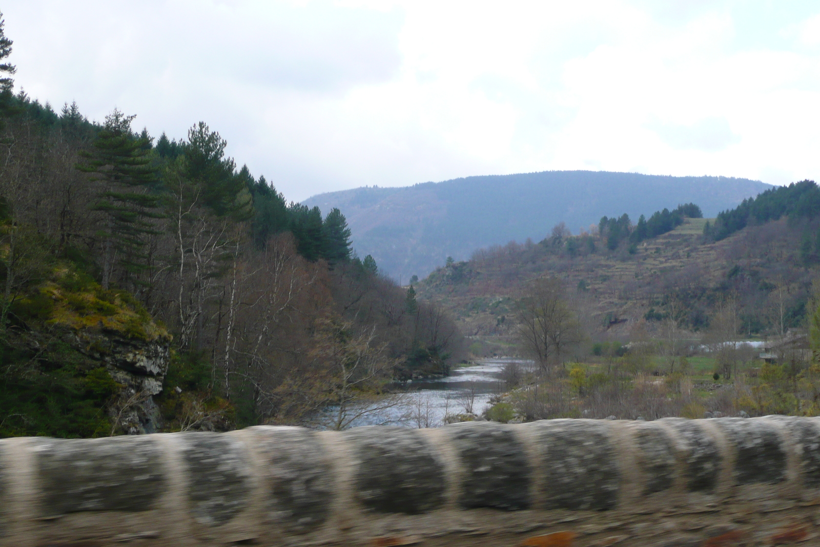 รูปถ่าย ฝรั่งเศส(France) เทือกเขาเซแวน(Cevennes Mountains) ถนนจากโกกูแรสไปฟลอรัก(Cocures to Florac road) 2008-04 4