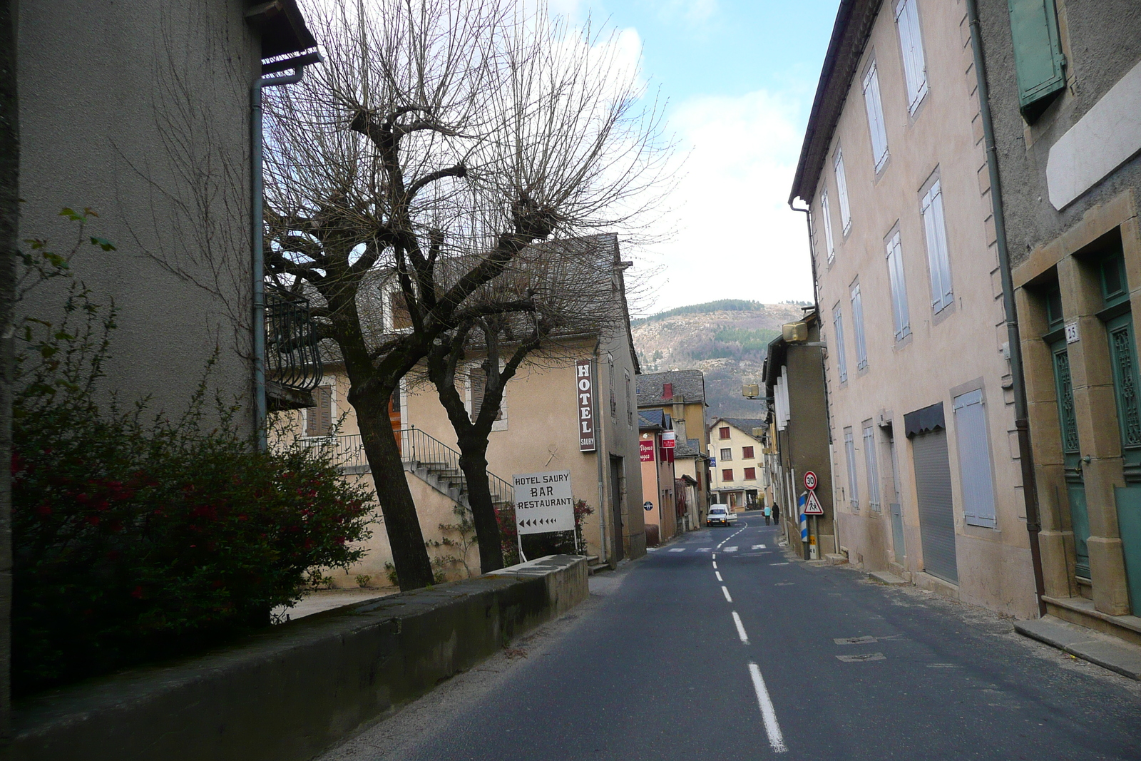 รูปถ่าย ฝรั่งเศส(France) เทือกเขาเซแวน(Cevennes Mountains) ถนนจากโกกูแรสไปฟลอรัก(Cocures to Florac road) 2008-04 15