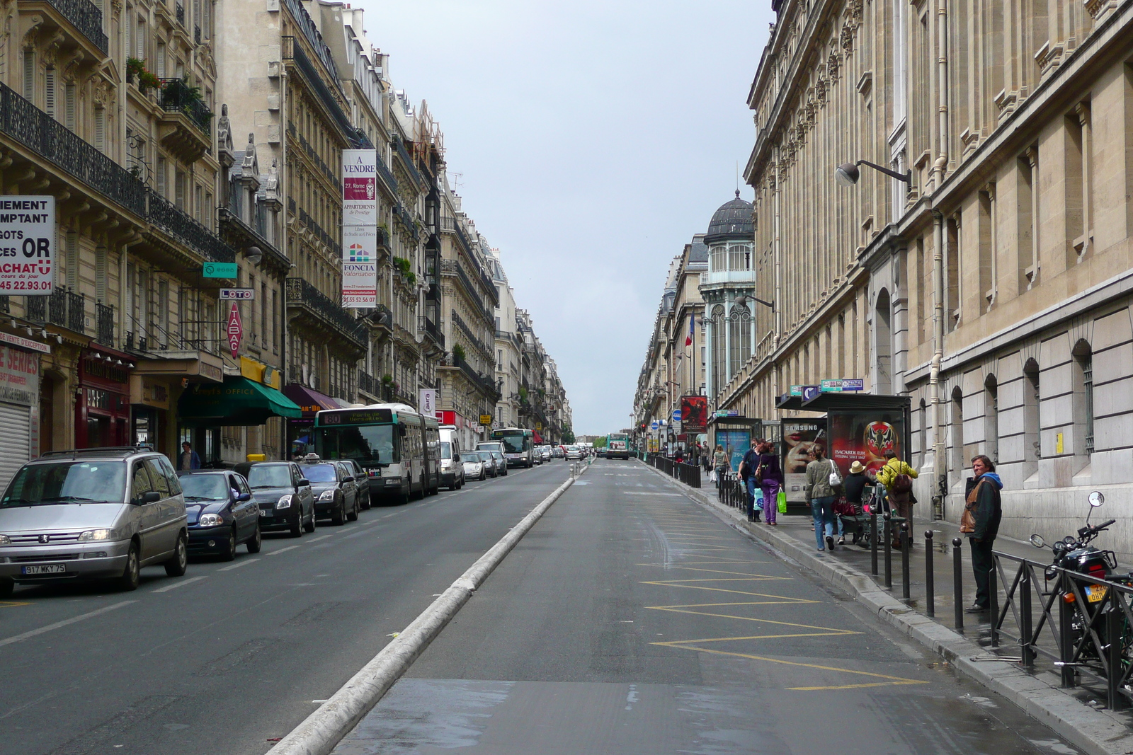 รูปถ่าย ฝรั่งเศส(France) ปารีส(Paris) ถนนโรม(Rue de Rome) 2007-06 124