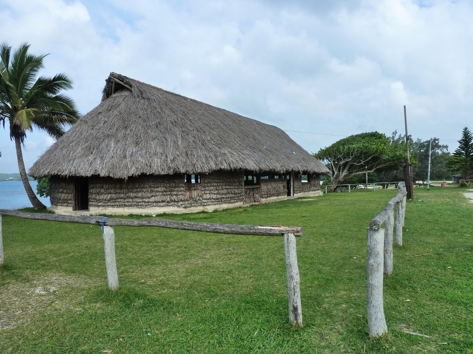 รูปถ่าย นิวแคลิโดเนีย(New Caledonia) เกาะลีฟู(Lifou) ลูเอซิลลา(Luecilla) 2010-05 38