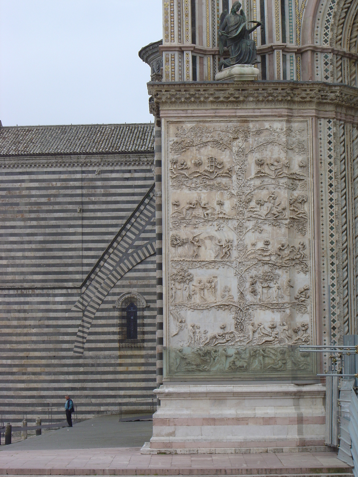 รูปถ่าย อิตาลี(Italy) ออร์วิเอโต้(Orvieto) 2004-03 8