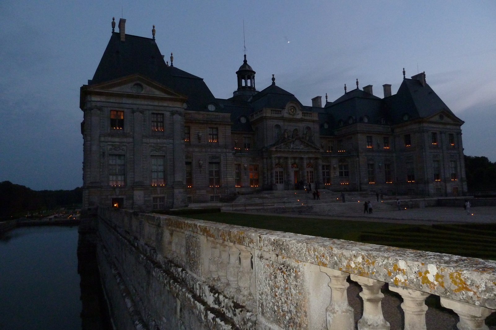 รูปถ่าย ฝรั่งเศส(France) ปราสาทโว-เลอ-วีกงต์(Vaux Le Vicomte Castle) ปราสาทโว-เลอ-วีกงต์ยามแสงเทียน(Vaux Le Vicomte Candlelight) 2010-09 7