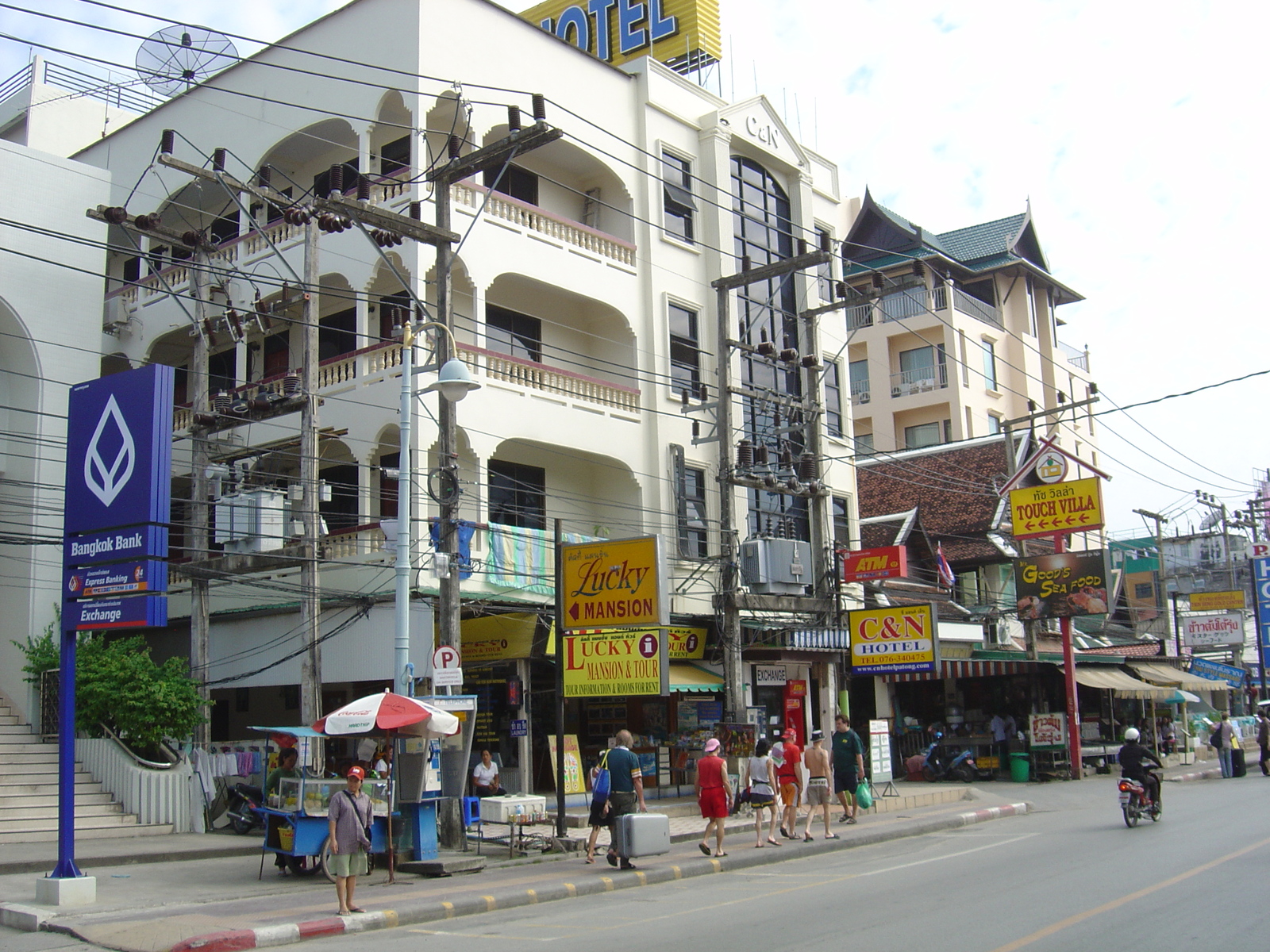 รูปถ่าย ไทย(Thailand) ภูเก็ต(Phuket) ป่าตอง(Patong) ถนนสาย 2(2nd Road) 2005-12 4