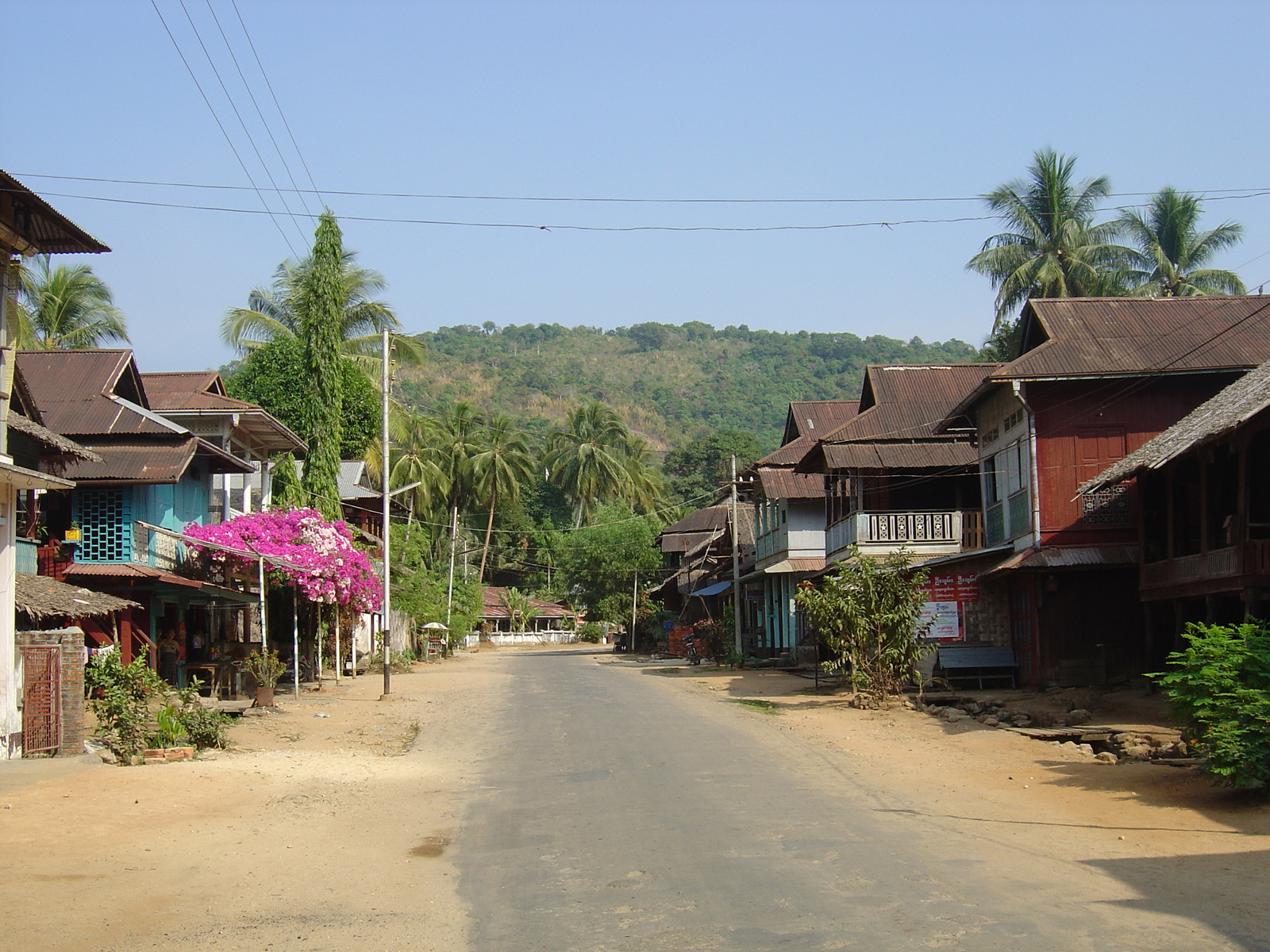 รูปถ่าย พม่า(Myanmar) ถนนจากทวายไปหาดหม่องมะกัน(Road from Dawei to Maungmagan beach) 2005-01 48