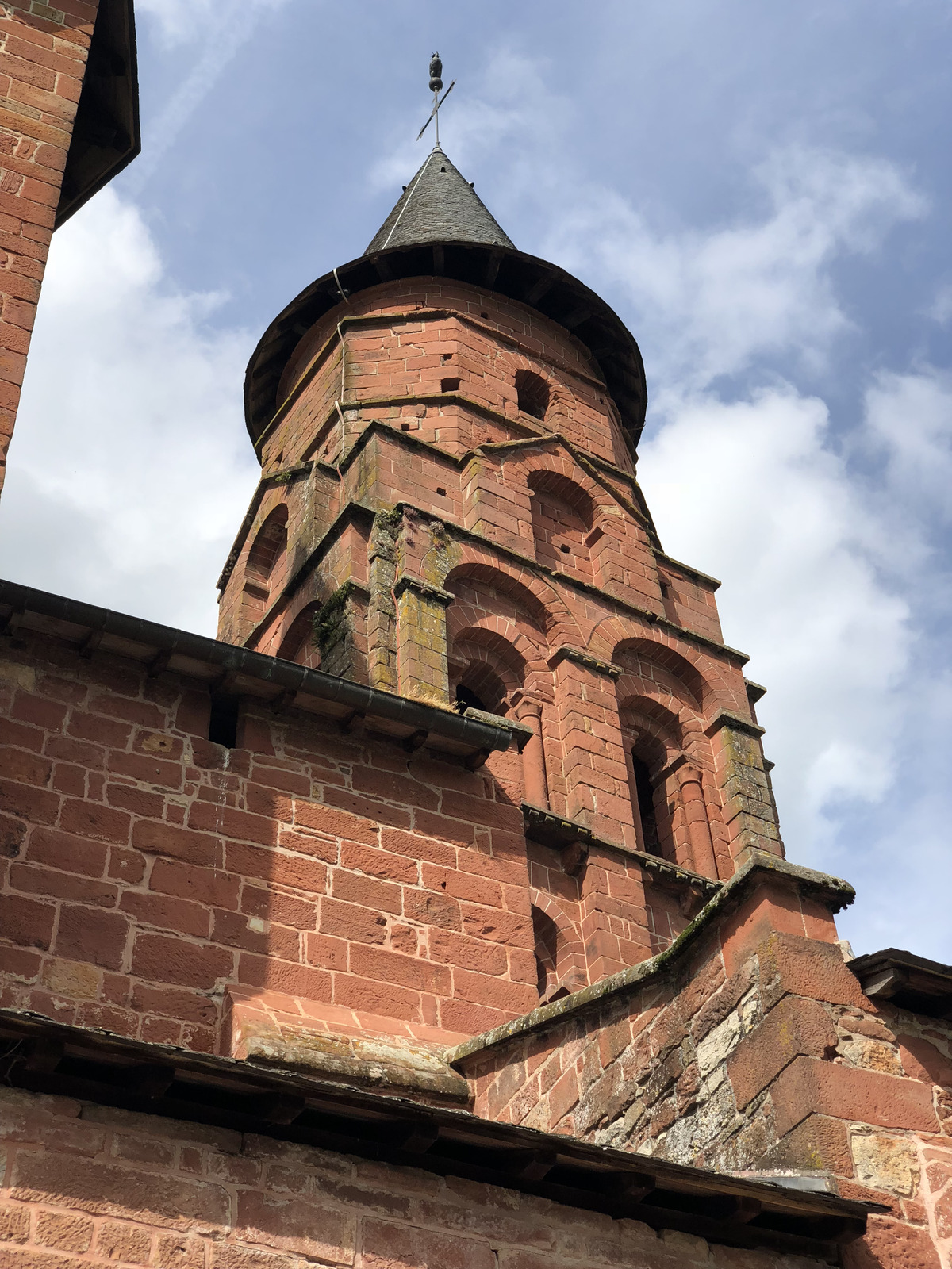 รูปถ่าย ฝรั่งเศส(France) กอลงฌ์-ลา-รูฌ(Collonges la Rouge) 2018-04 4