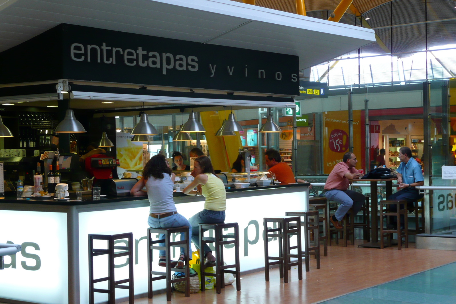 รูปถ่าย สเปน(Spain) มาดริค(Madrid) ท่าอากาศยานบาราคัส(Barajas Airport) 2007-09 30