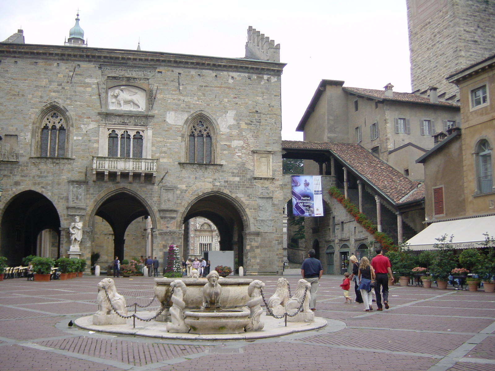 รูปถ่าย อิตาลี(Italy) แบร์กาโม(Bergamo) 2002-07 12