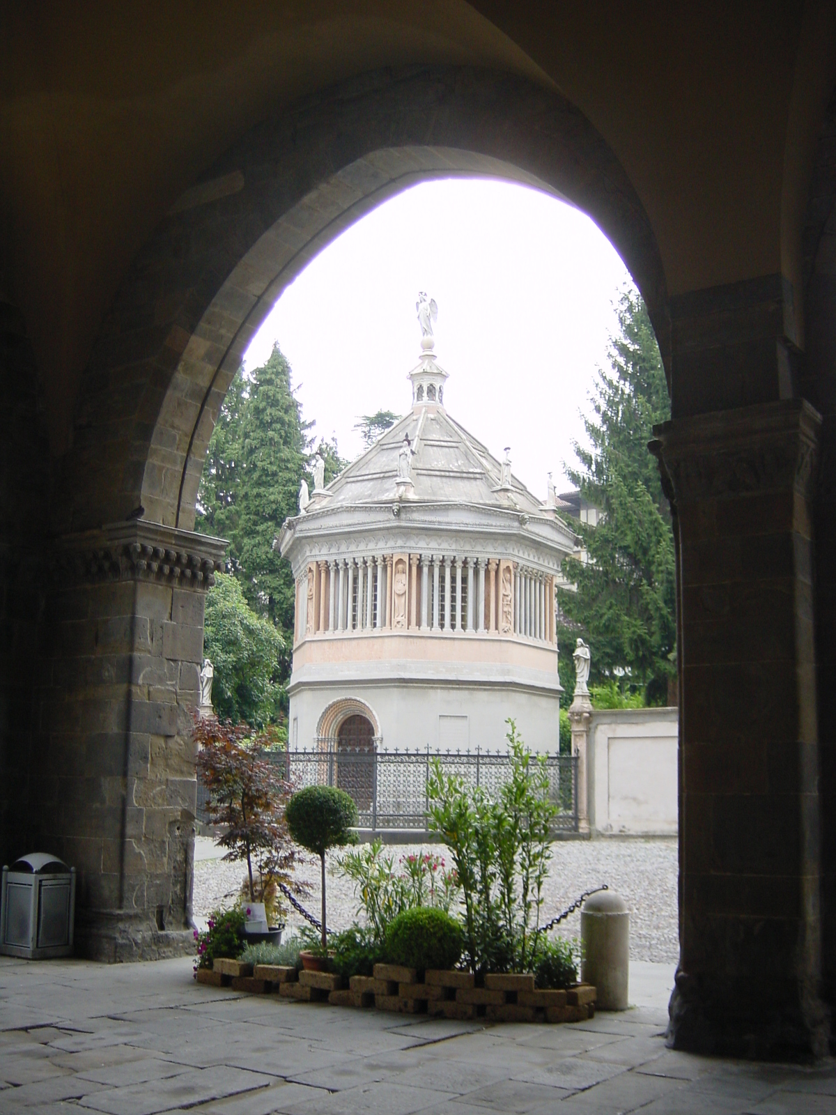 รูปถ่าย อิตาลี(Italy) แบร์กาโม(Bergamo) 2002-07 17