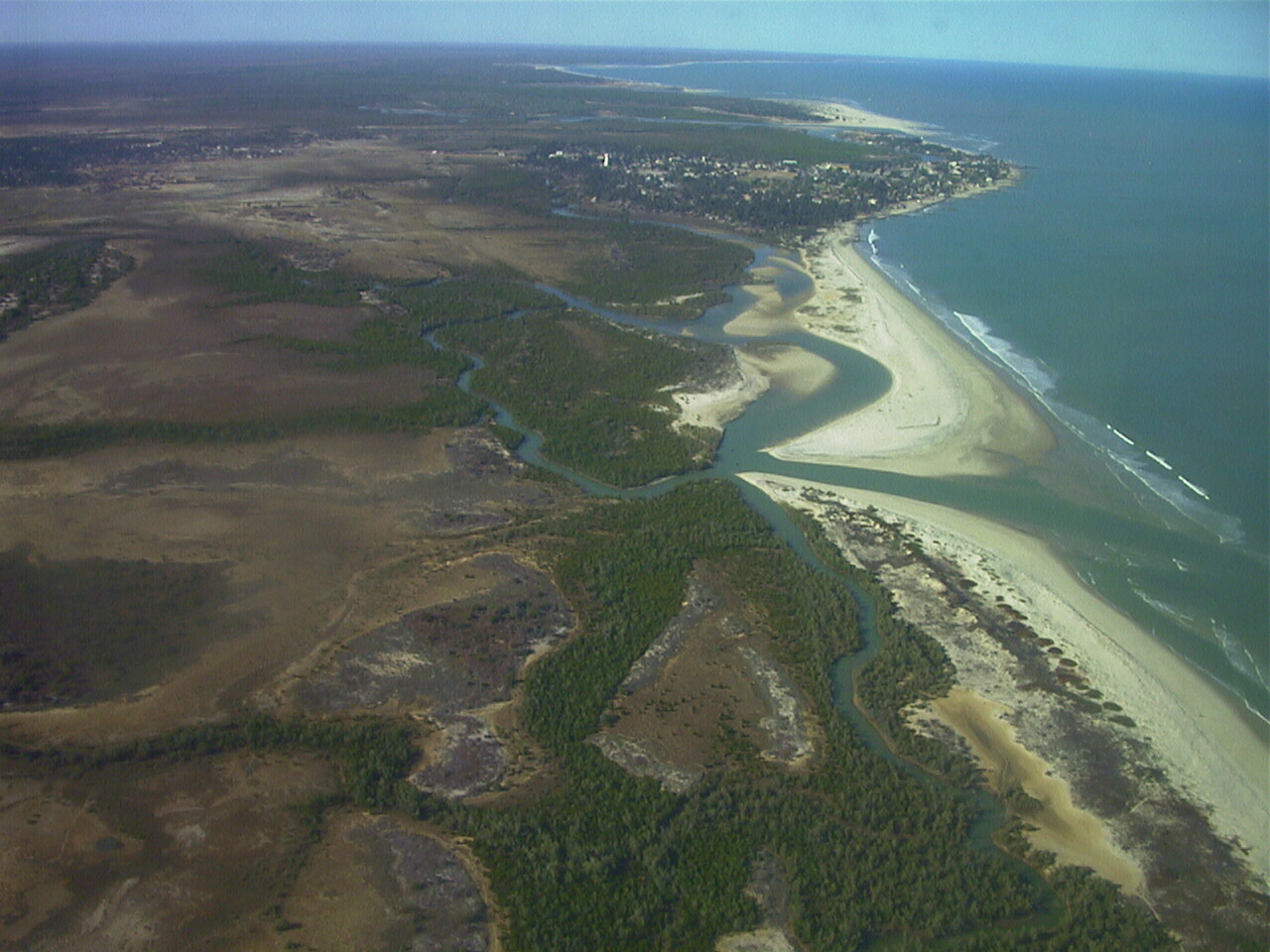 รูปถ่าย มาดากัสการ์(Madagascar) โมรอนกดาว่า(Morondava) 1999-10 17