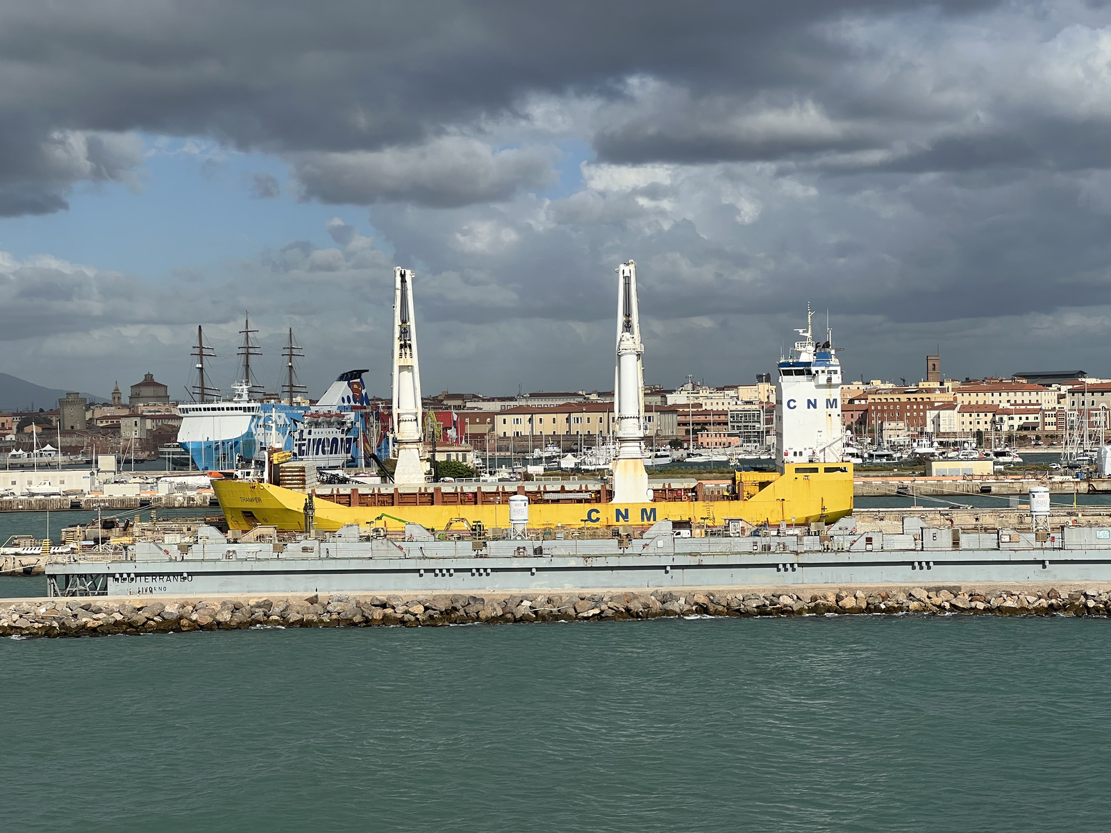 รูปถ่าย อิตาลี(Italy) ลีวอร์โน(Livorno) 2021-09 15