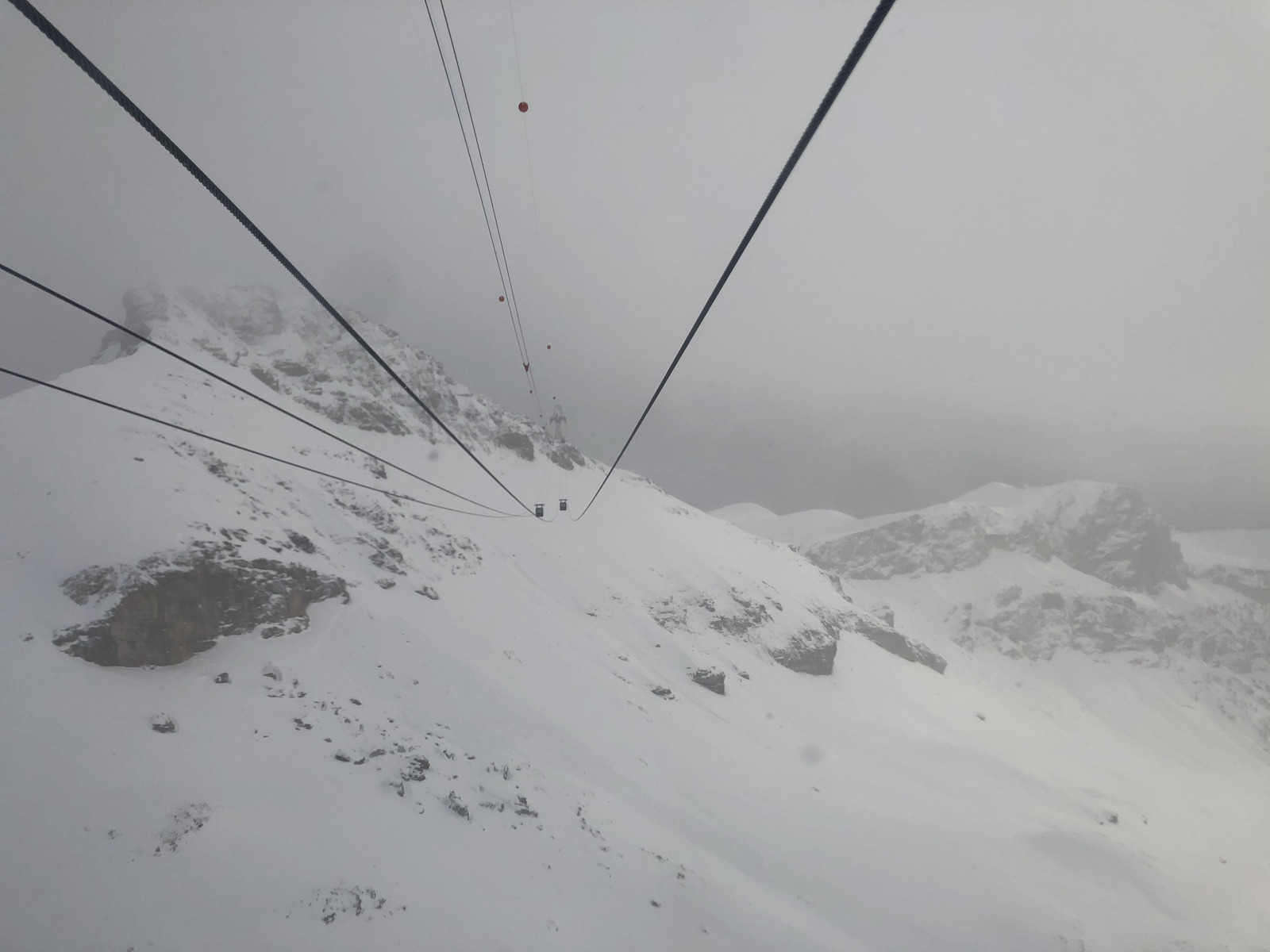 รูปถ่าย สวิสเซอร์แลนด์(Switzerland) ครองส์-มงตานา(Crans Montana) 2020-12 591
