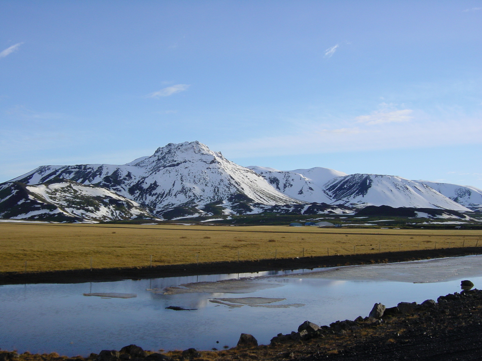 รูปถ่าย ไอซ์แลนด์(Iceland) ถนนหมายเลข 39 ไปเรคยาวิก(Road 39 to Reykjavik) 2003-03 30