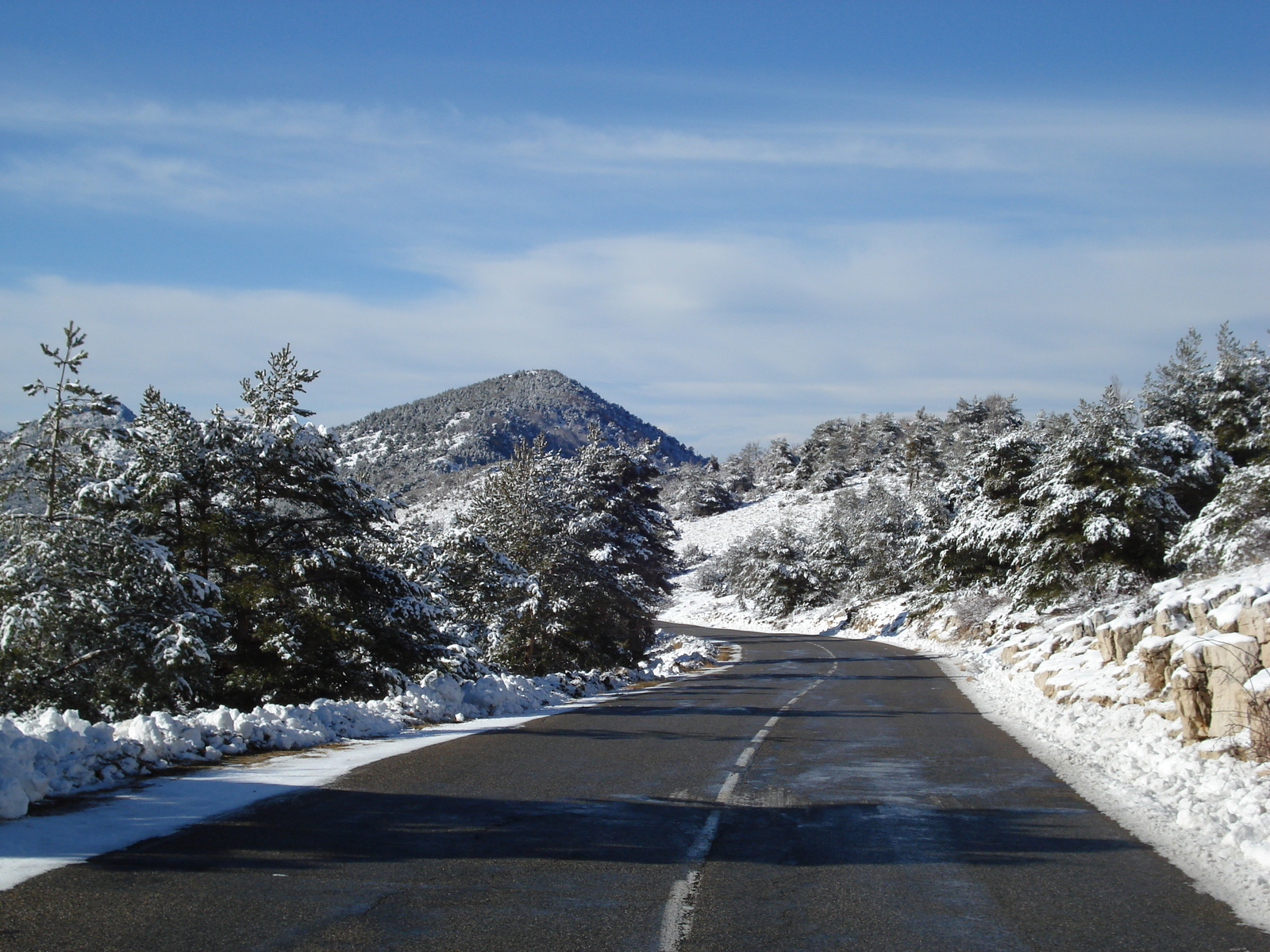 รูปถ่าย ฝรั่งเศส(France) ถนนจากกูร์เซกูลไปเกรโอลีแยร์-เล-เนจ(Coursegoule to Greolieres les neiges road) 2007-01 58