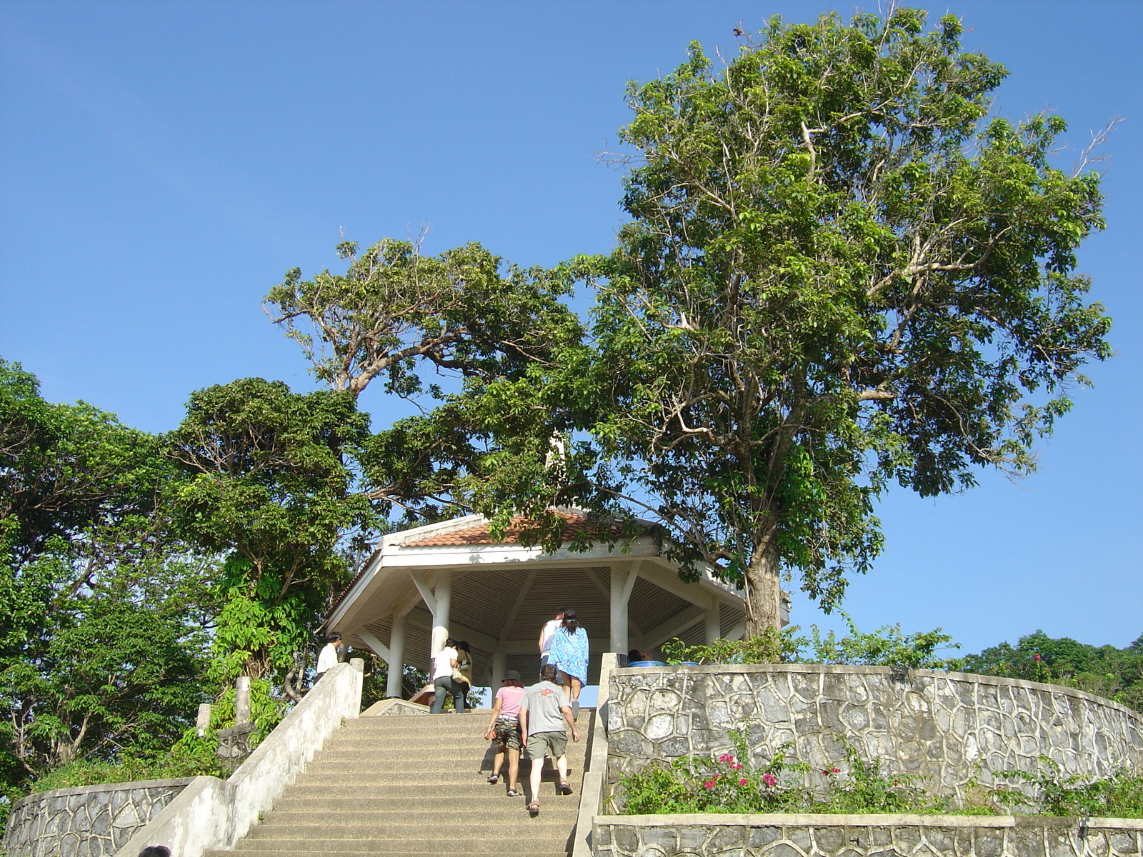 รูปถ่าย ไทย(Thailand) ภูเก็ต(Phuket) จุดชมวิวกะตะกะรน(Kata Karon Viewpoint) 2005-12 19