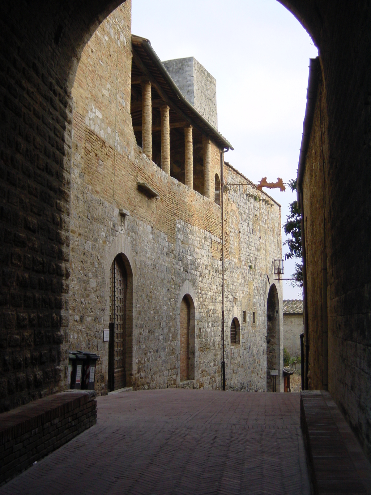 รูปถ่าย อิตาลี(Italy) ซานจีมิญญาโน(San Gimignano) 2004-03 38