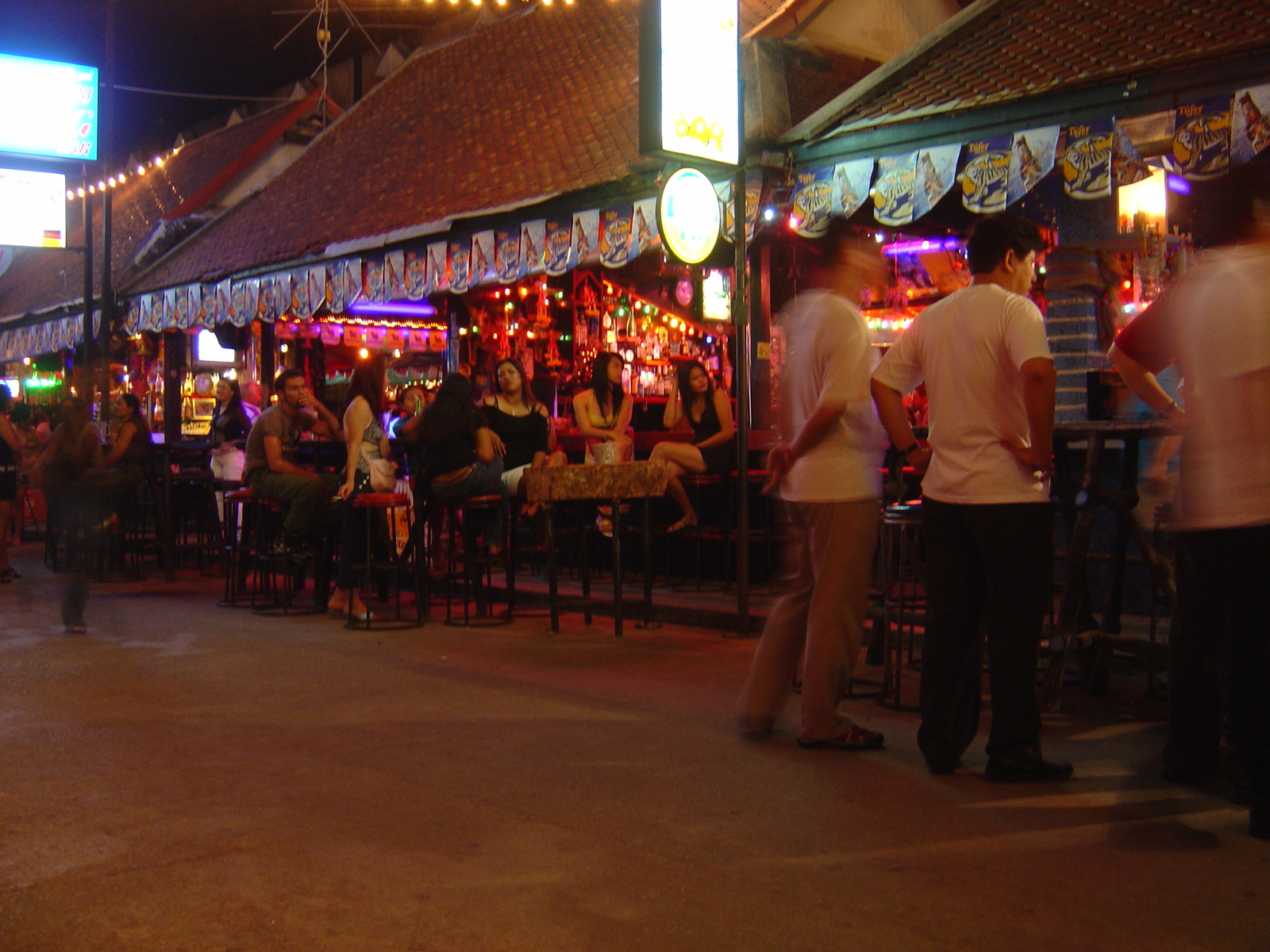 รูปถ่าย ไทย(Thailand) ภูเก็ต(Phuket) ป่าตอง(Patong) สีสันกลางคืน(night) 2005-12 28
