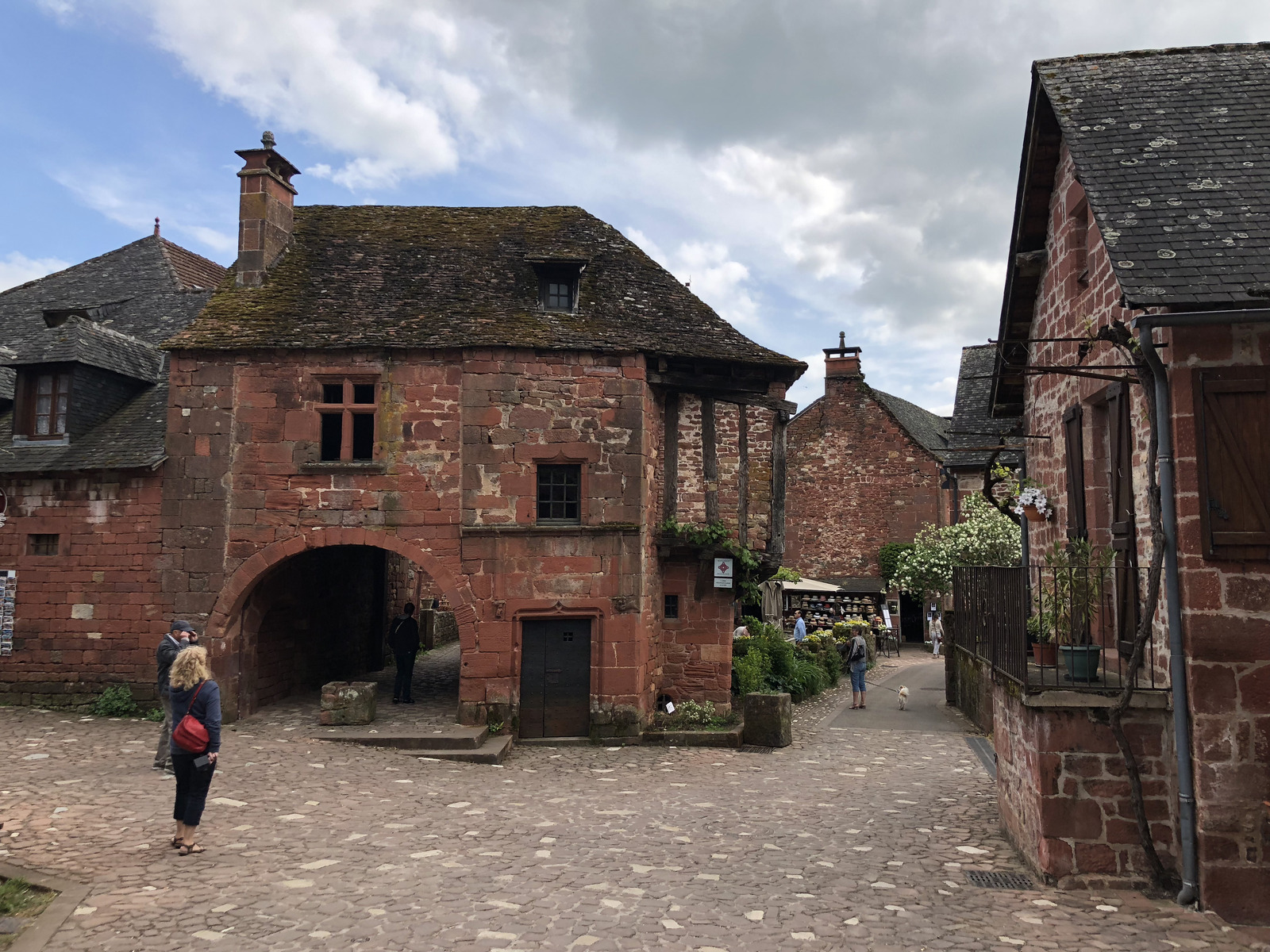รูปถ่าย ฝรั่งเศส(France) กอลงฌ์-ลา-รูฌ(Collonges la Rouge) 2018-04 117