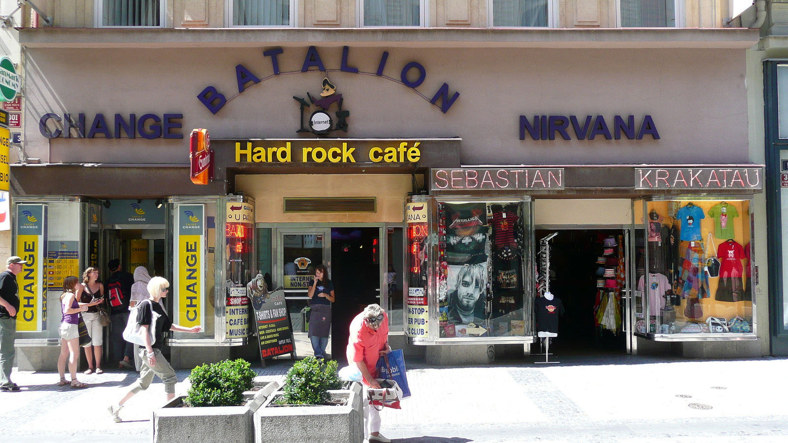 รูปถ่าย สาธารณรัฐเช็ก(Czech Republic) ปราก(Prague) 28 ริจ์นา(28 Rijna) 2007-07 1