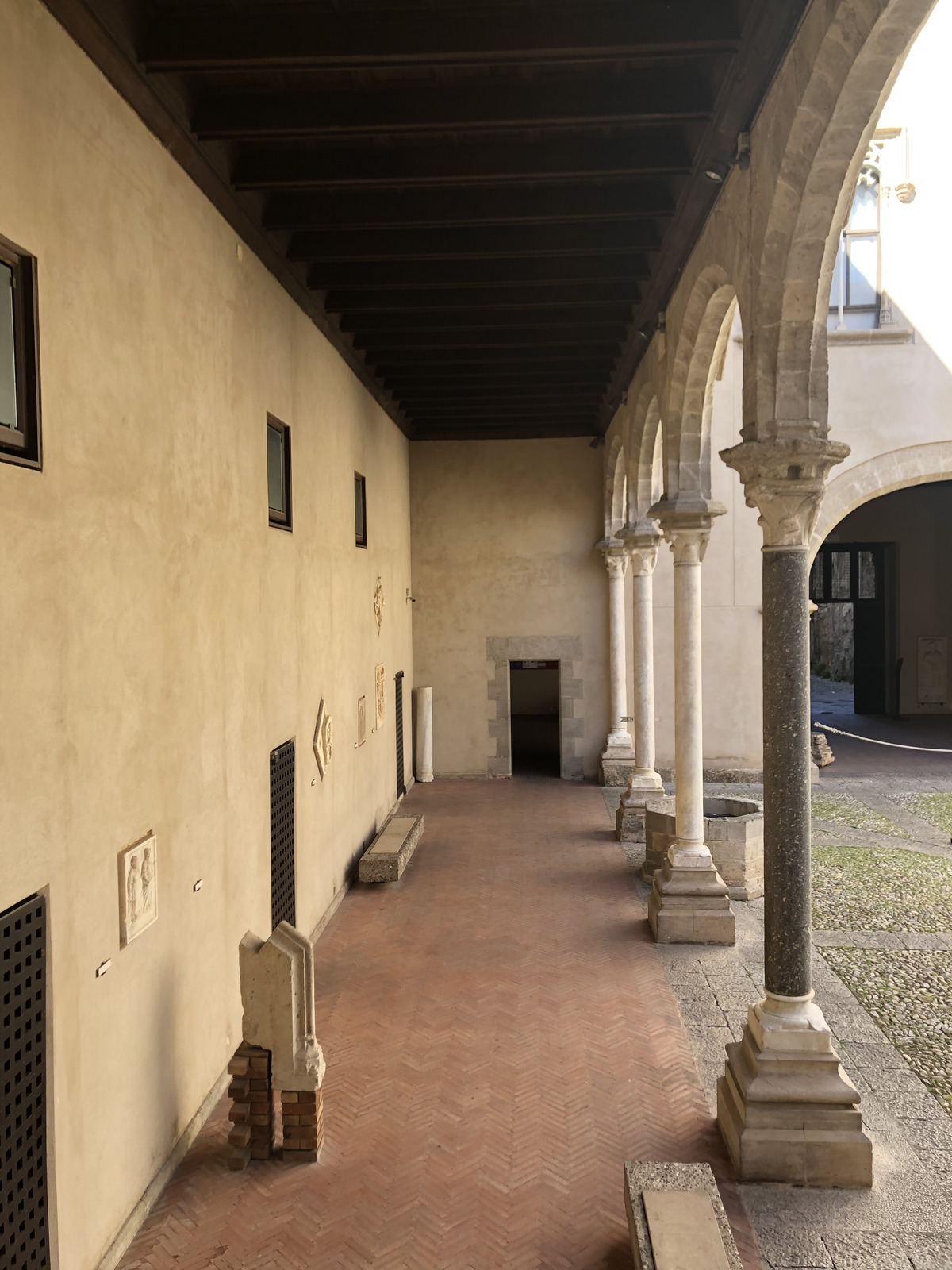รูปถ่าย อิตาลี(Italy) ซิซิลี(Sicily) ปาแลร์โม(Palermo) วังอาบาเตลลิส(Palazzo Abatellis) 2020-02 101