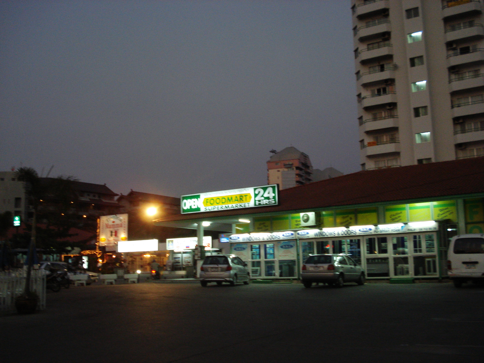รูปถ่าย ไทย(Thailand) จอมเทียน(Jomtien) ทัพพระยา(Thappraya) 2008-01 36