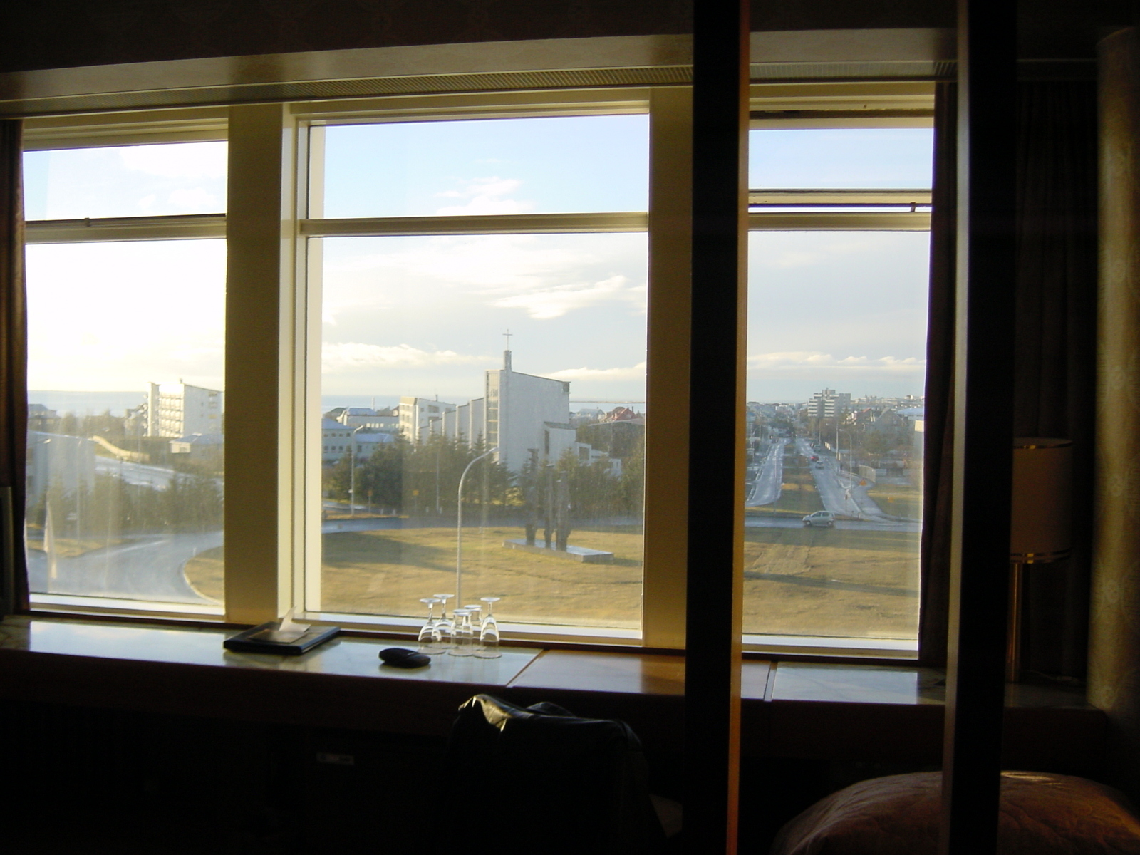 รูปถ่าย ไอซ์แลนด์(Iceland) เรกยะวิก(Reykjavik) โรงแรมแรดิสัน เอสเอเอส(Radisson SAS Hotel) 2003-03 9