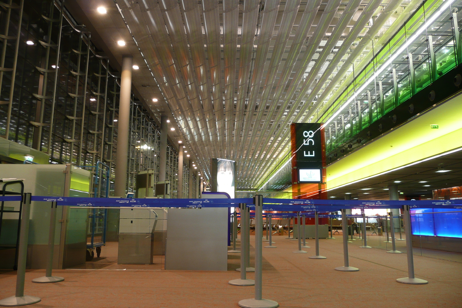 รูปถ่าย ฝรั่งเศส(France) ท่าอากาศยานปารีส-ชาร์ล-เดอ-โกล(Paris Charles de Gaulle Airport) 2007-12 3