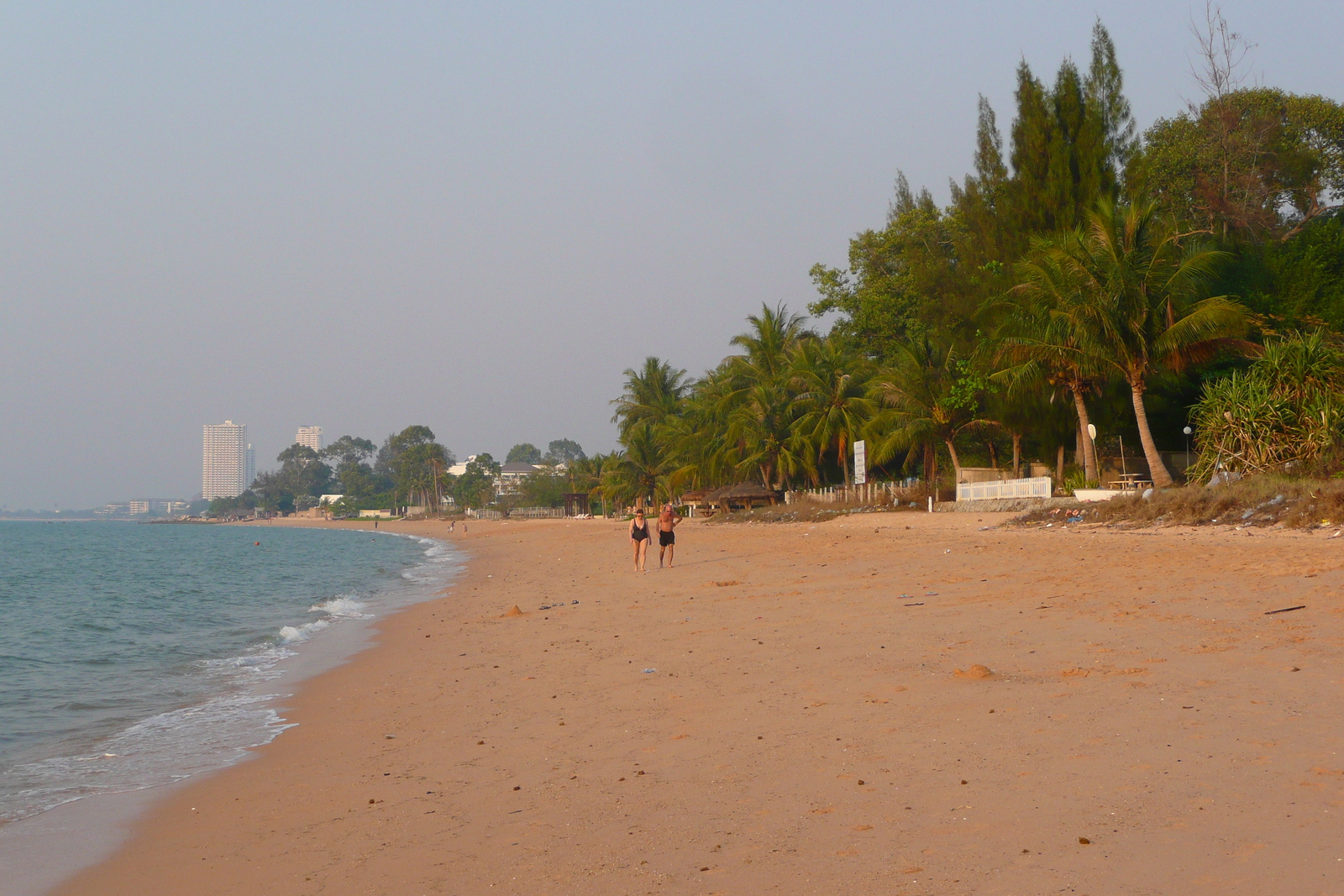 รูปถ่าย ไทย(Thailand) ชลบุรี(Chonburi) หาดซันไชน์(Sunshine beach) 2008-01 15
