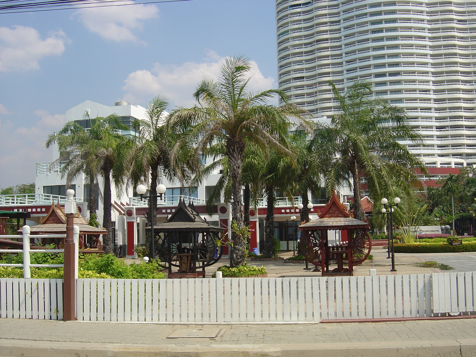 รูปถ่าย ไทย(Thailand) หาดจอมเทียน(Jomtien Beach) 2005-01 118