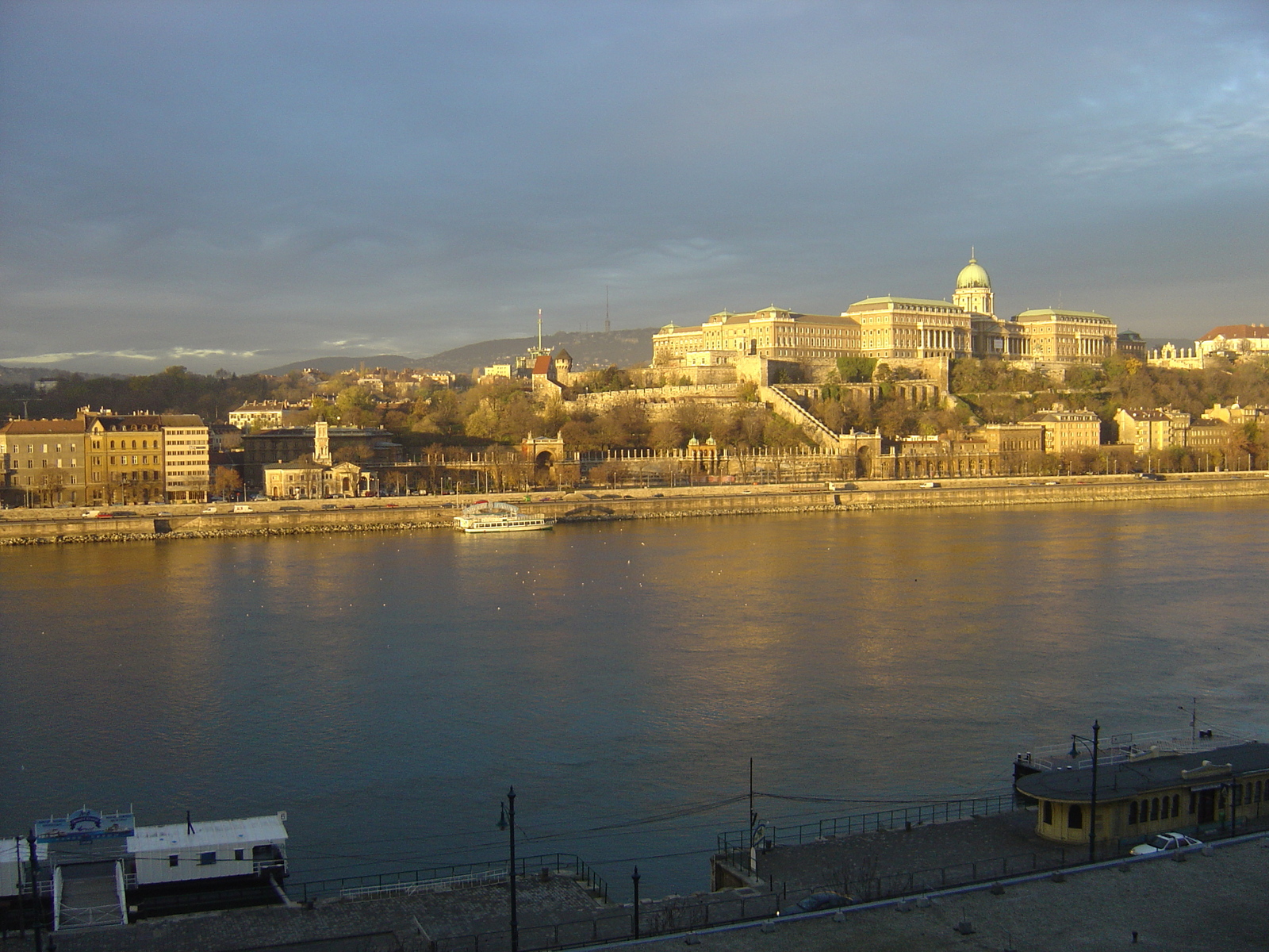 รูปถ่าย ฮังการี(Hungary) บูดาเปสต์(Budapest) 2004-11 3