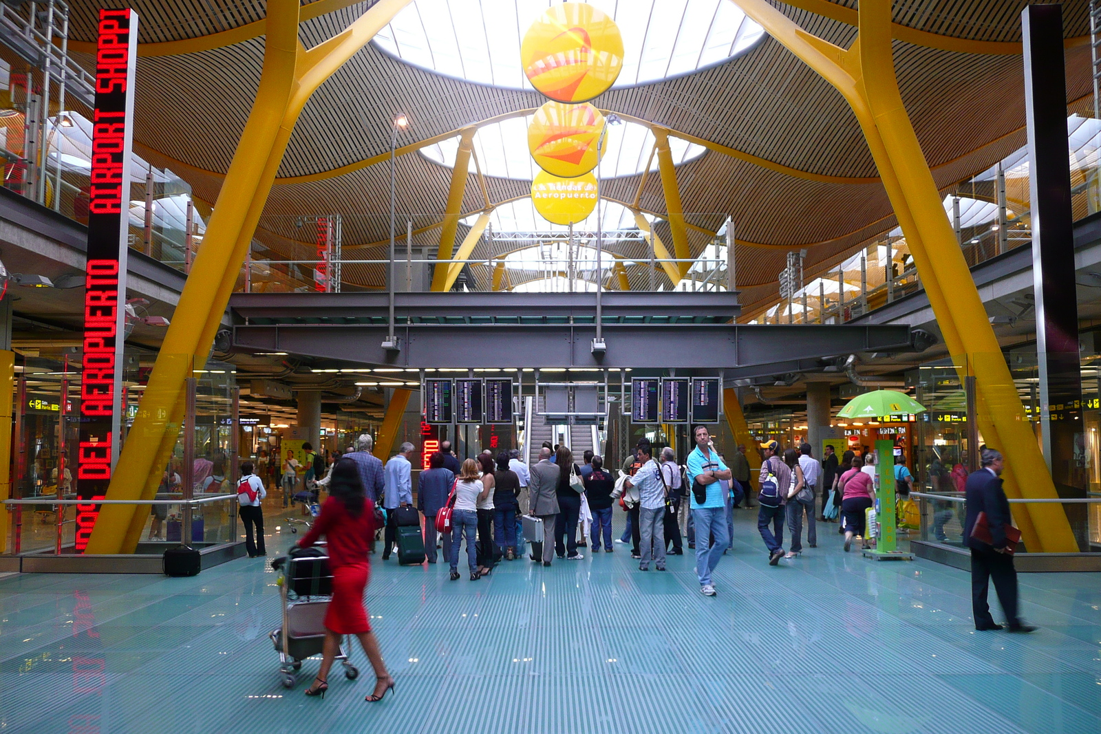 รูปถ่าย สเปน(Spain) มาดริค(Madrid) ท่าอากาศยานบาราคัส(Barajas Airport) 2007-09 12