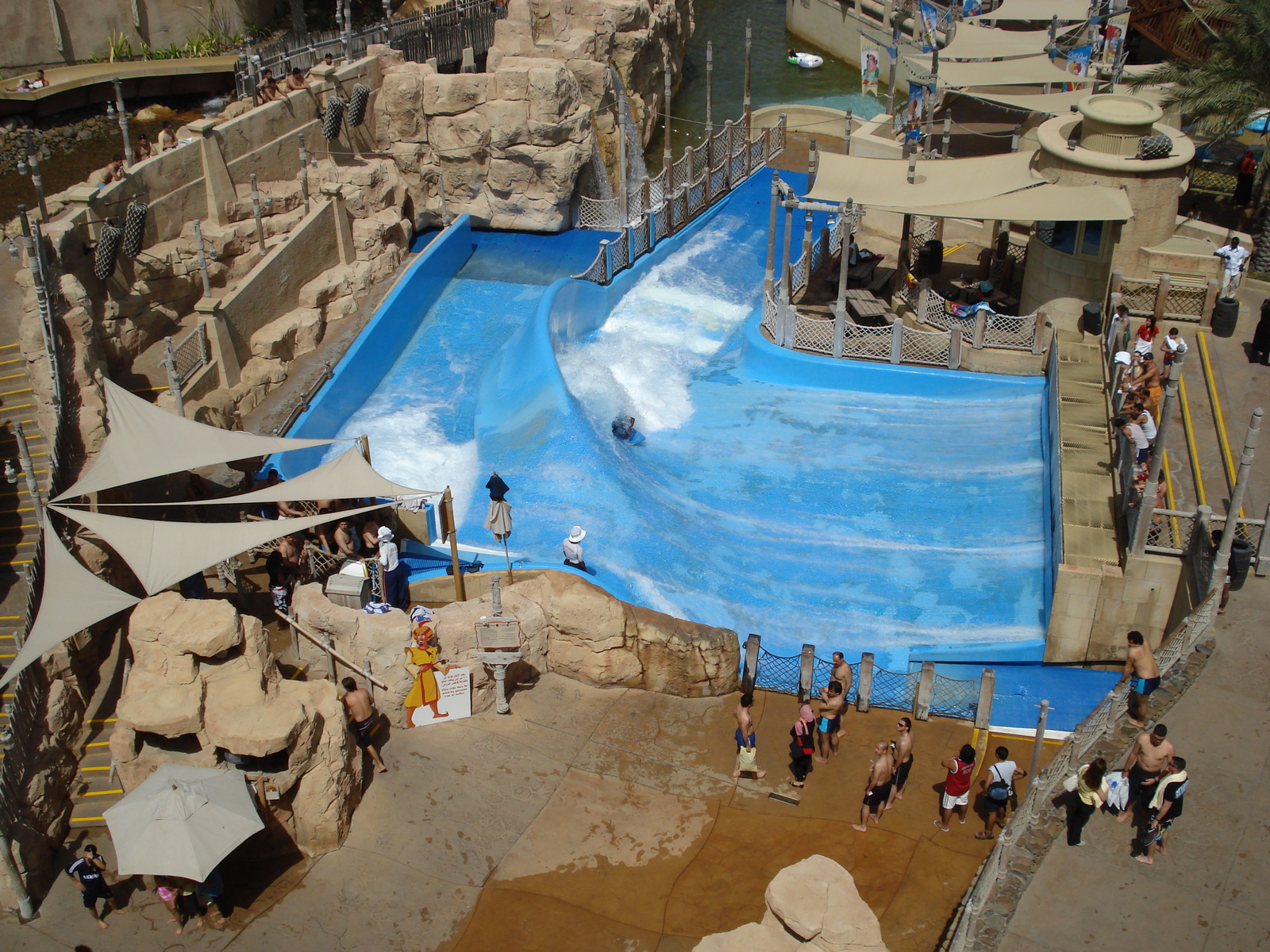 รูปถ่าย สหรัฐอาหรับเอมิเรตส์(United Arab Emirates) ดูไบ(Dubai) สวนน้ำไวลด์วาดี(Wild Wadi) 2007-03 38