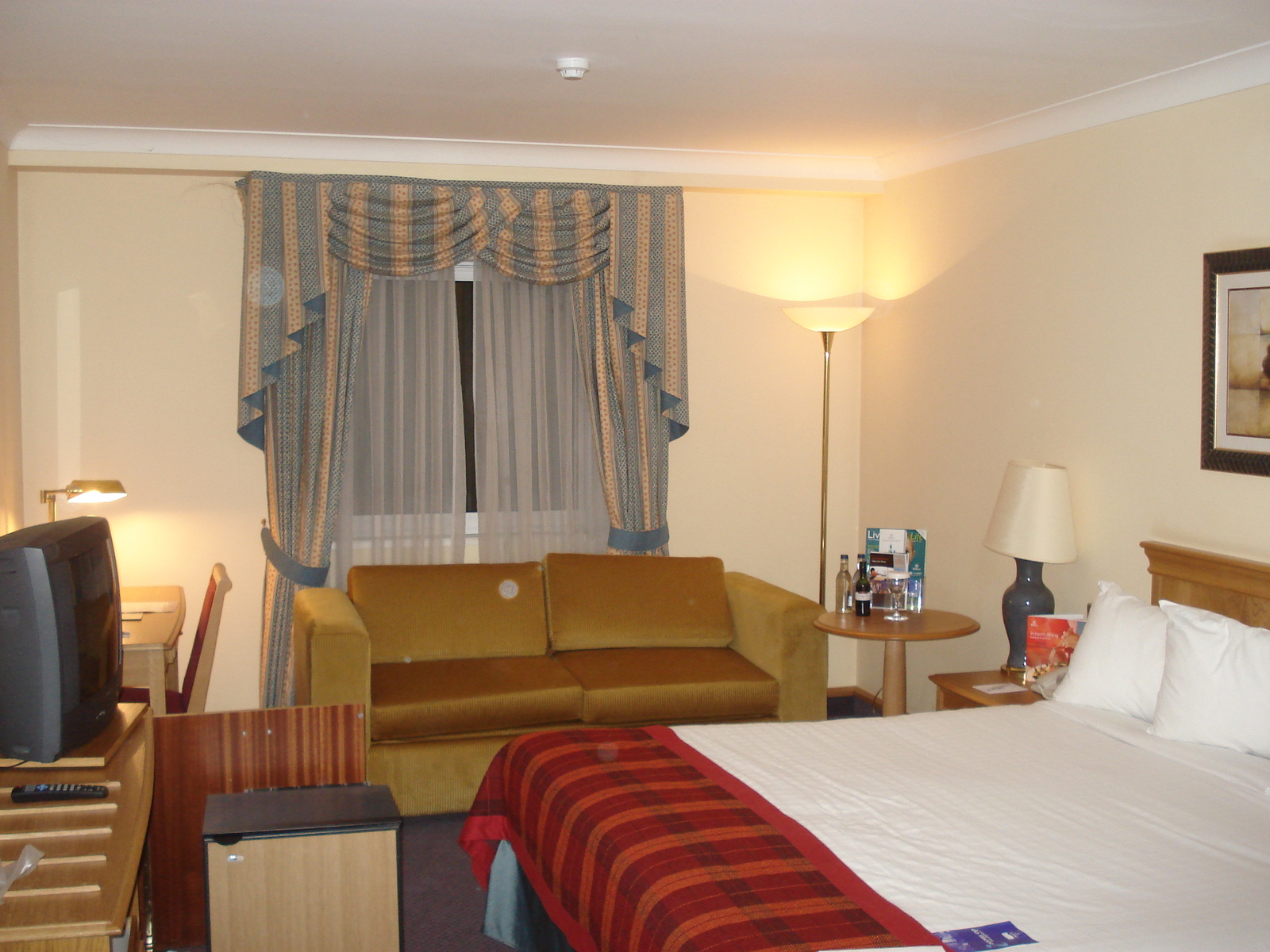 รูปถ่าย อังกฤษ(United Kingdom) แบรคเนล์ล(Bracknell) โรงแรมฮิลตัน(Hilton Hotel) 2006-10 9
