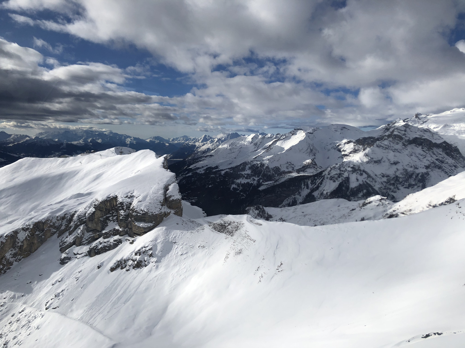 รูปถ่าย สวิสเซอร์แลนด์(Switzerland) ครองส์-มงตานา(Crans Montana) 2020-12 211