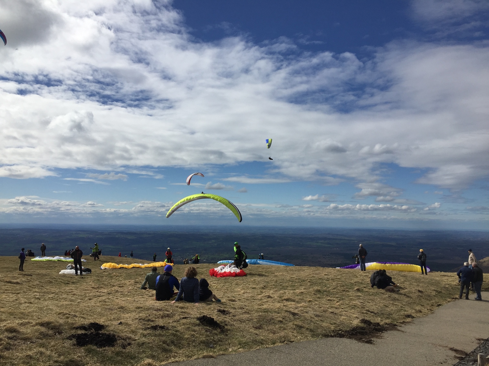 รูปถ่าย ฝรั่งเศส(France) ภูเขาปุย-เดอ-โดม(Puy de Dome) 2018-04 3
