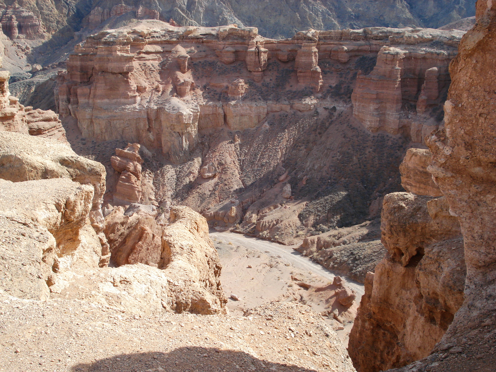 รูปถ่าย คาซัคสถาน(Kazakhstan) หุบผาชารึน(Charyn Canyon) 2007-03 53