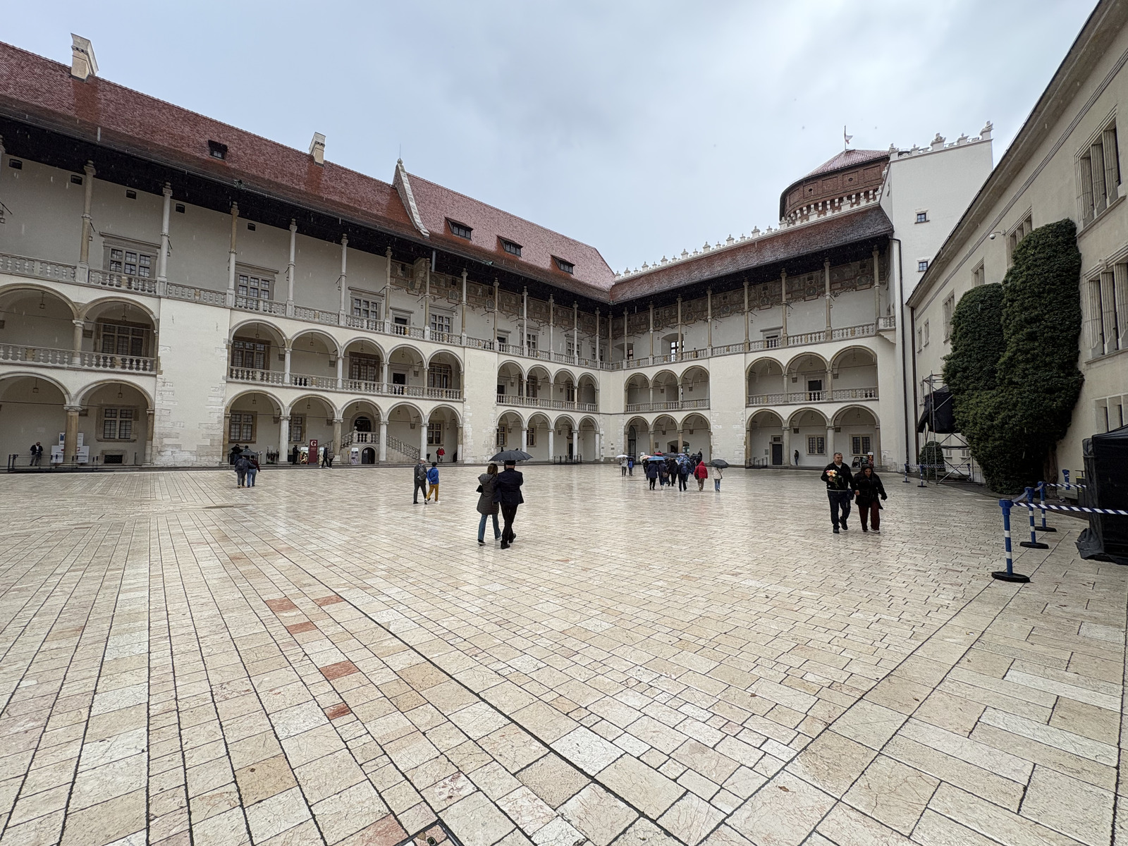รูปถ่าย โปแลนด์(Poland) คราคูฟ(Krakow) ปราสาทวาเวล(Wawel castle) 2026-09 97
