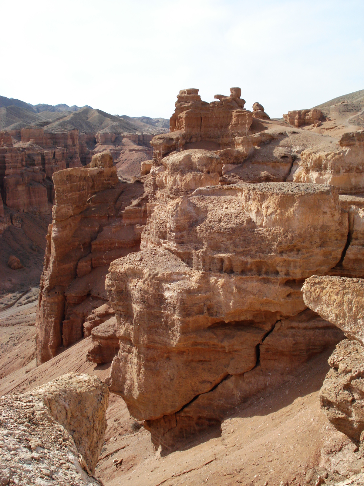 รูปถ่าย คาซัคสถาน(Kazakhstan) หุบผาชารึน(Charyn Canyon) 2007-03 218