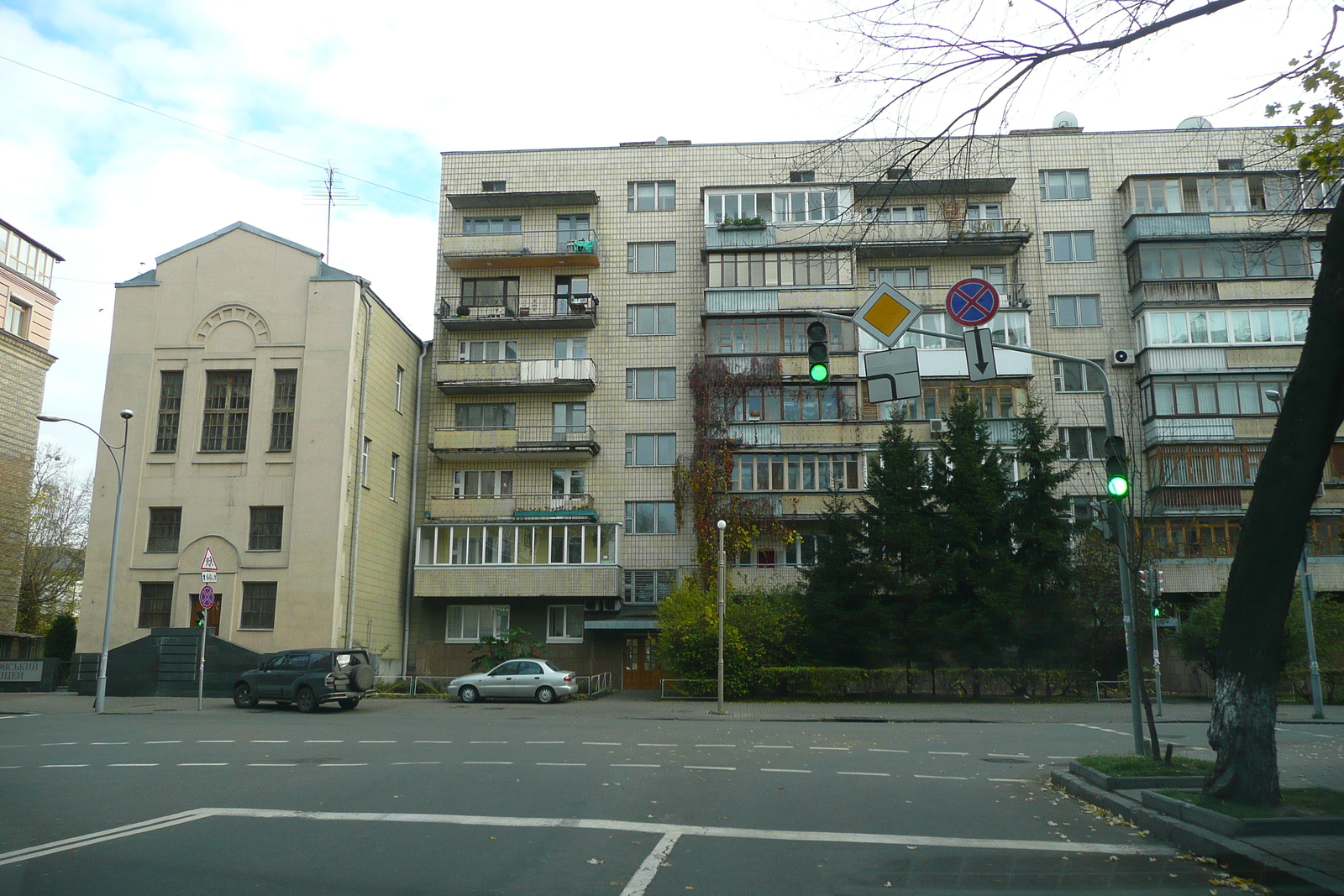 รูปถ่าย ยูเครน(Ukraine) เคียฟ(Kiev) ลีปกี้(Lypky) 2007-11 17