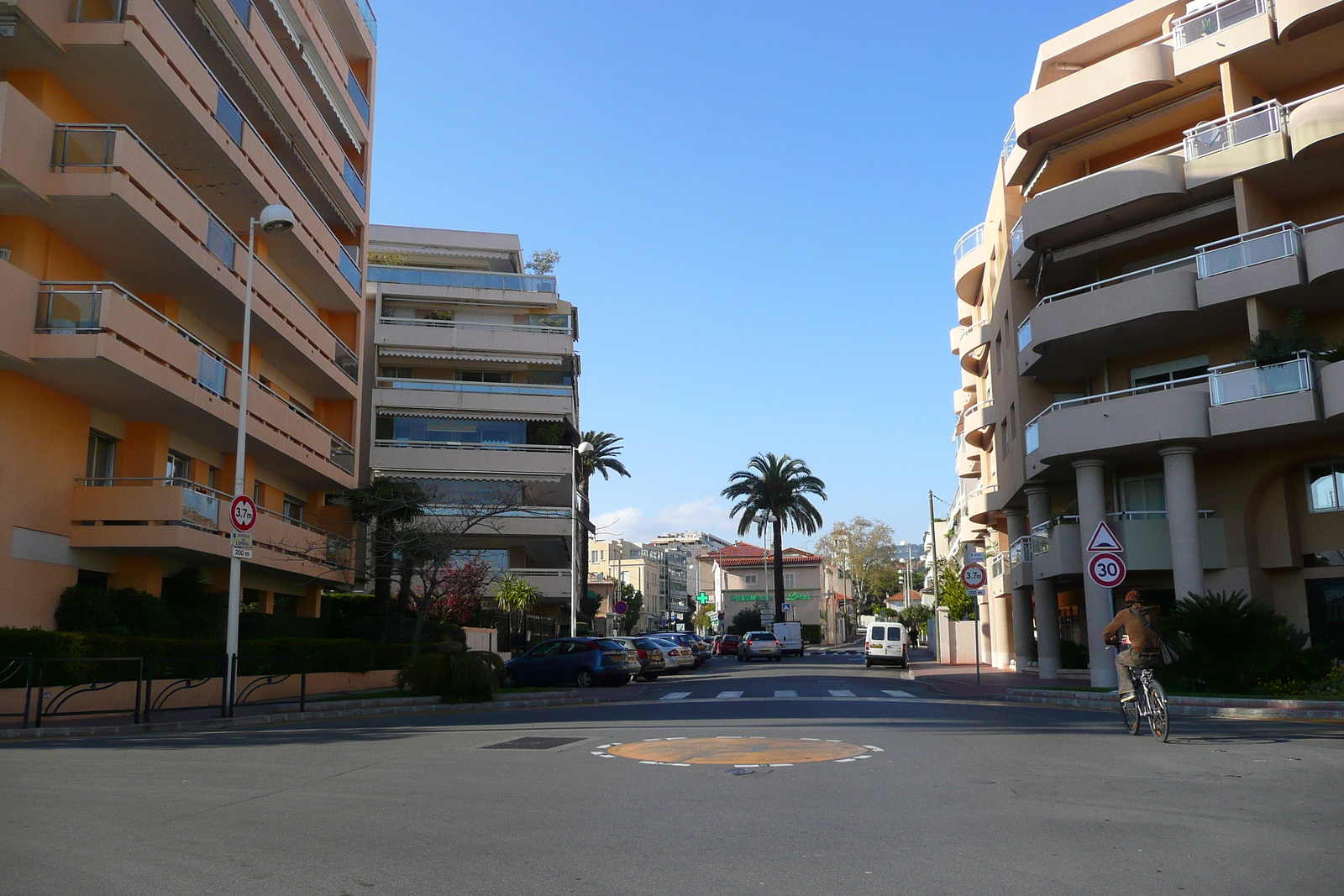 รูปถ่าย ฝรั่งเศส(France) คานส์(Cannes) ถนนเดอเลแร็ง(Avenue de Lerins) 2008-03 20