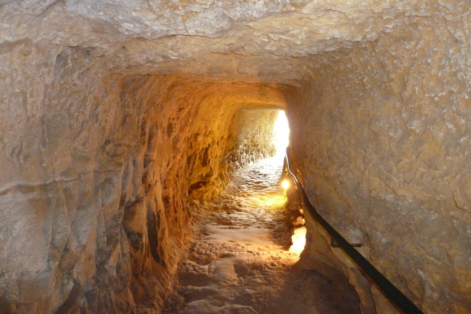 รูปถ่าย ฝรั่งเศส(France) ลาร็อกแซ็งคริสตอฟ(La Roque St Christophe) 2010-08 43