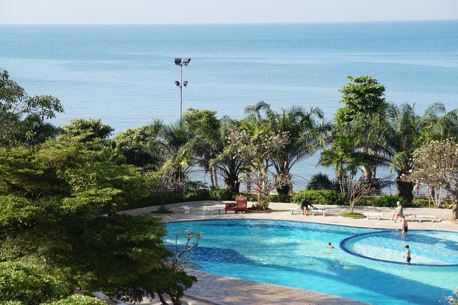 รูปถ่าย ไทย(Thailand) พัทยา(Pattaya) เขาพระตำหนัก(Phra Tamnak) 2016-12 36