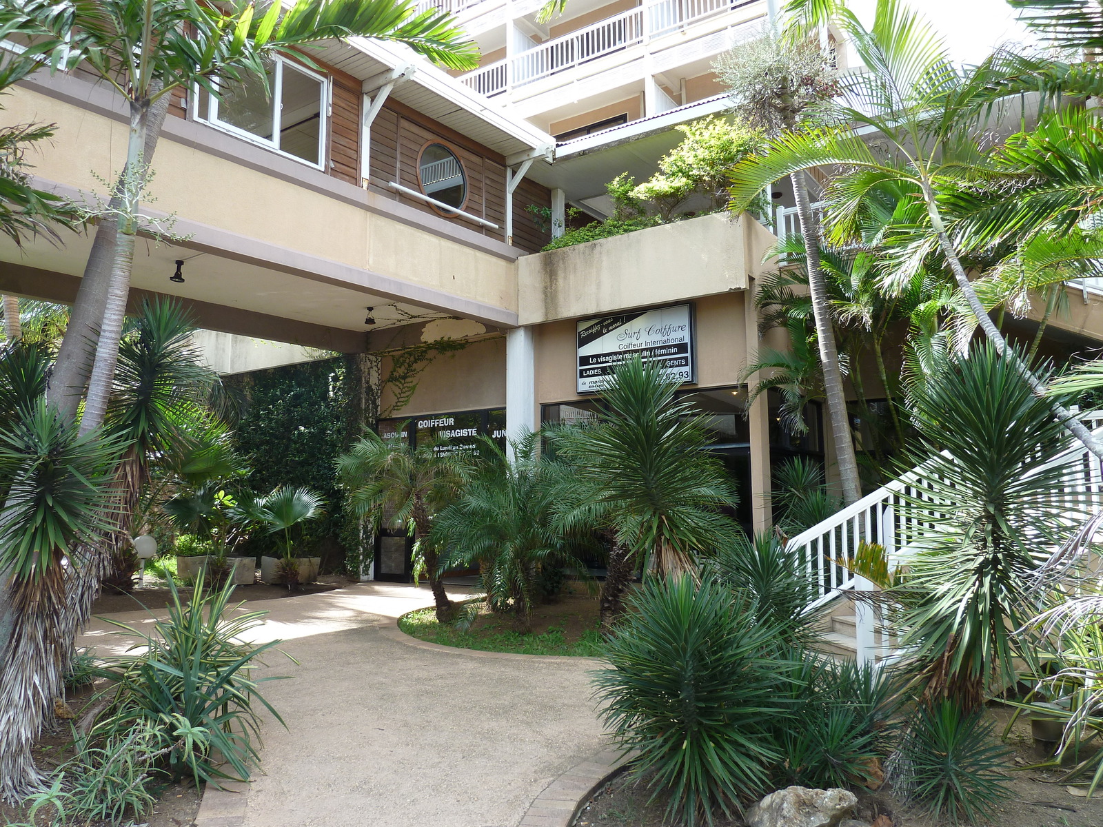 รูปถ่าย นิวแคลิโดเนีย(New Caledonia) โรงแรมเลอเซิร์ฟ นูเมอา(Le Surf Hotel Noumea) 2010-05 15