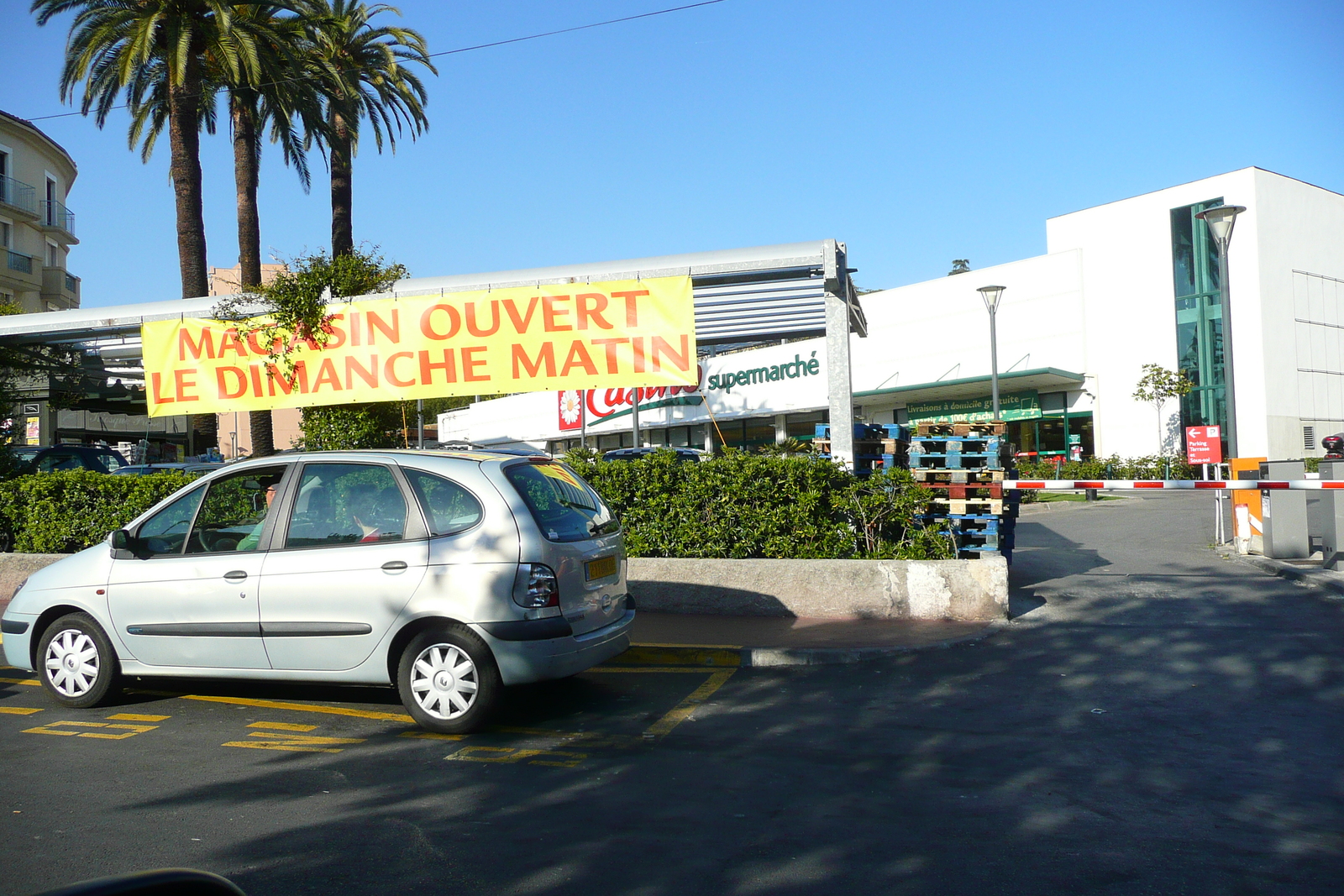 รูปถ่าย ฝรั่งเศส(France) คานส์(Cannes) ถนนดาลซัส(Boulevard D'Alsace) 2008-03 15