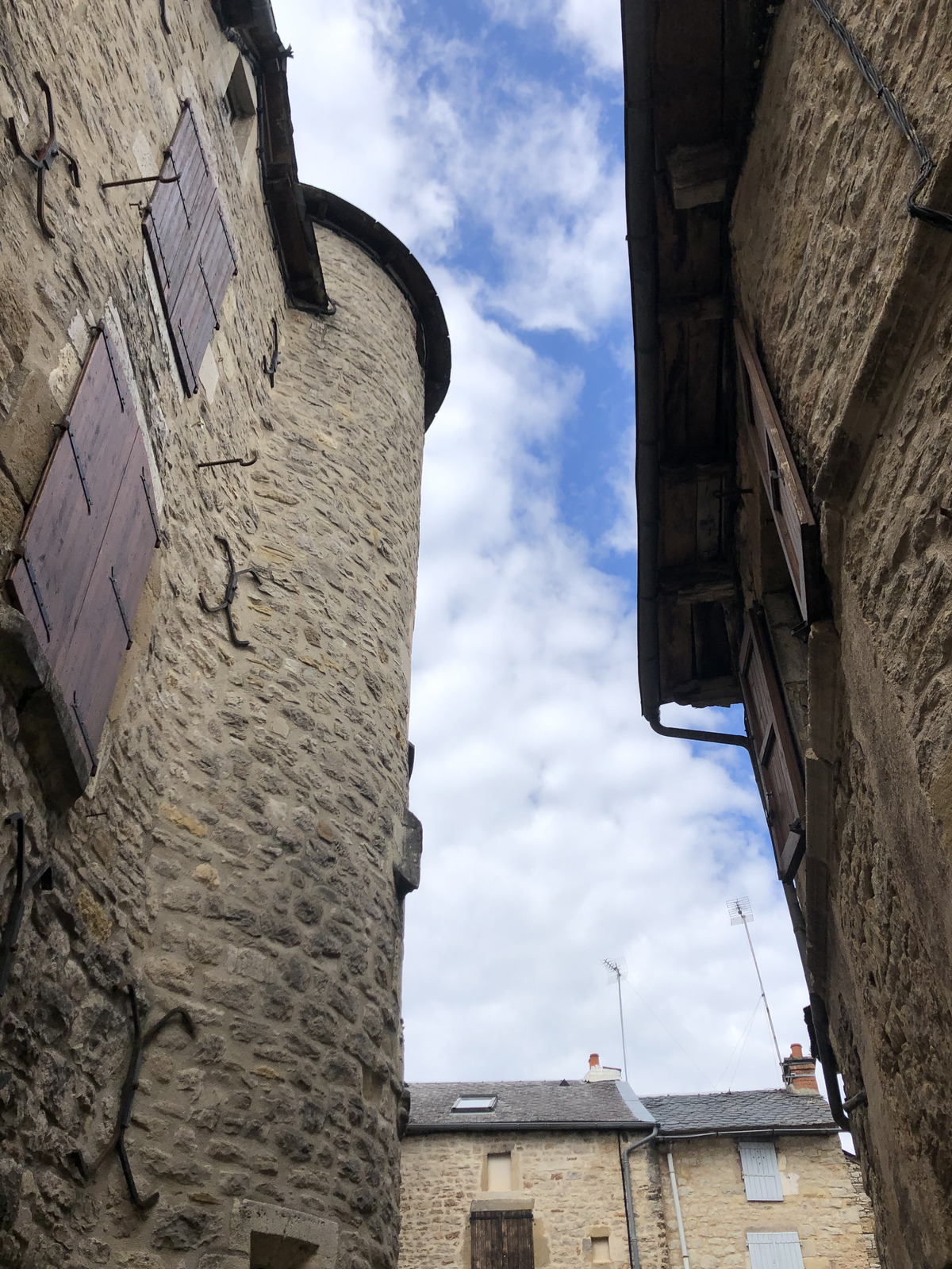 รูปถ่าย ฝรั่งเศส(France) เซเวรัก-เลอ-ชาโต(Severac le Chateau) 2021-05 16