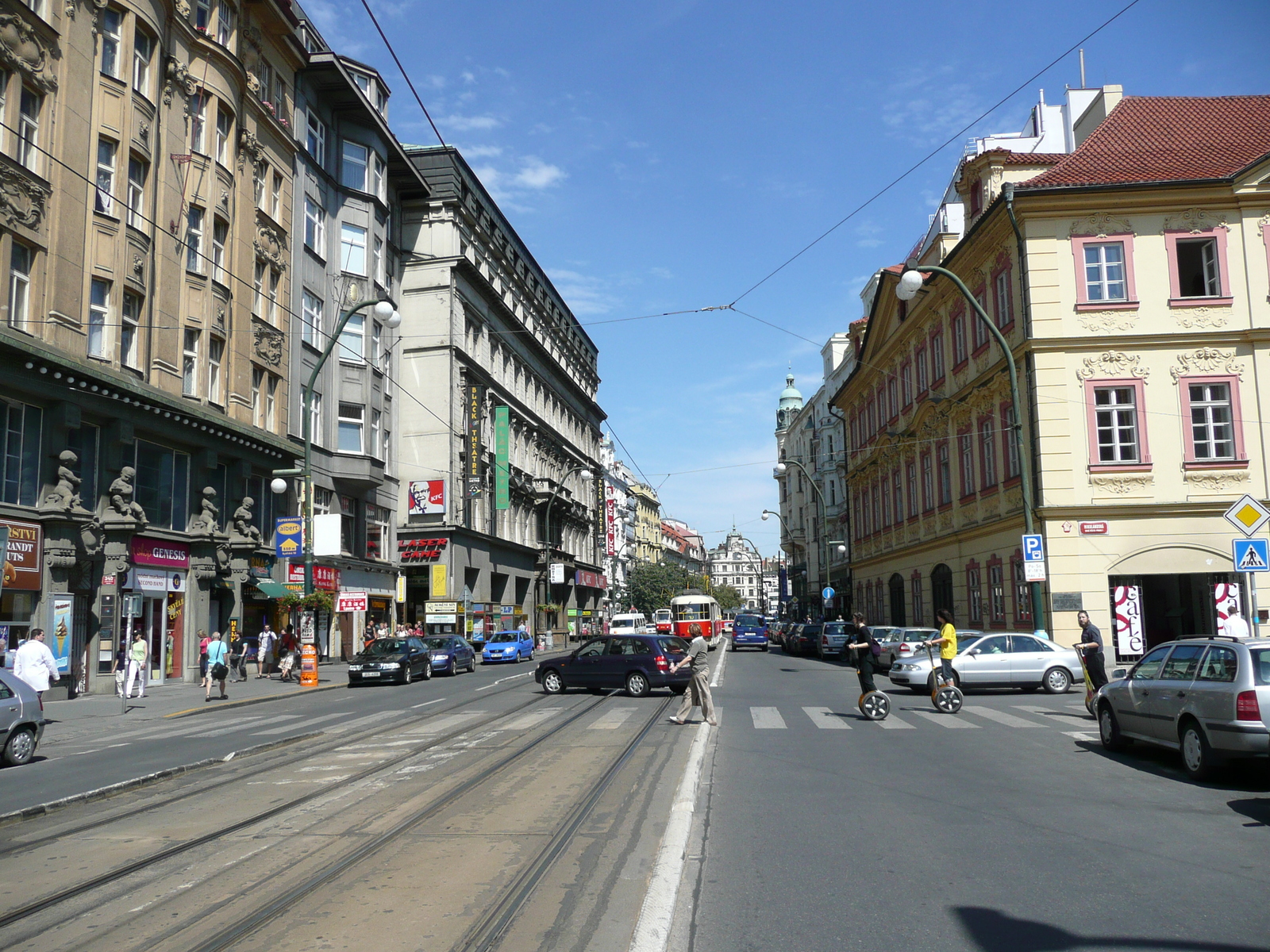 รูปถ่าย สาธารณรัฐเช็ก(Czech Republic) ปราก(Prague) นาโรดนี(Narodni) 2007-07 21