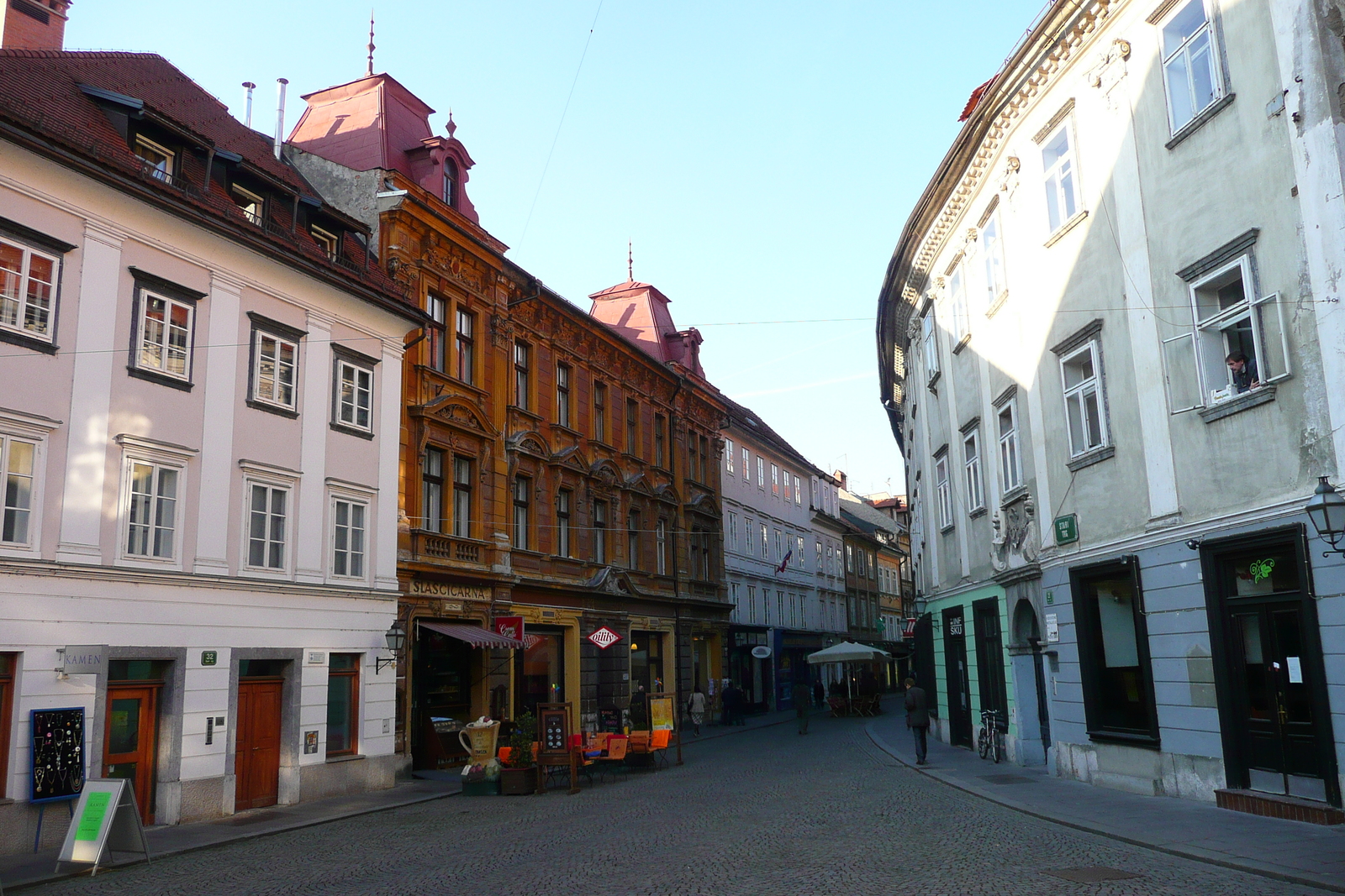 รูปถ่าย สโลวีเนีย(Slovenia) ลีอูบลีอานา(Ljubljana) เมืองเก่า(Historic Centre) 2008-01 65