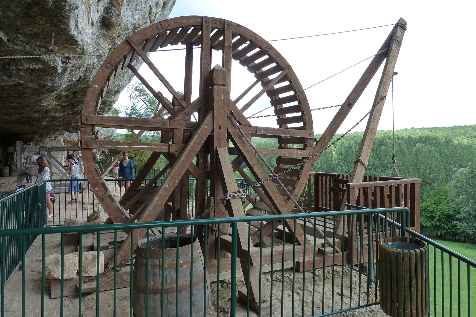 รูปถ่าย ฝรั่งเศส(France) ลาร็อกแซ็งคริสตอฟ(La Roque St Christophe) 2010-08 40